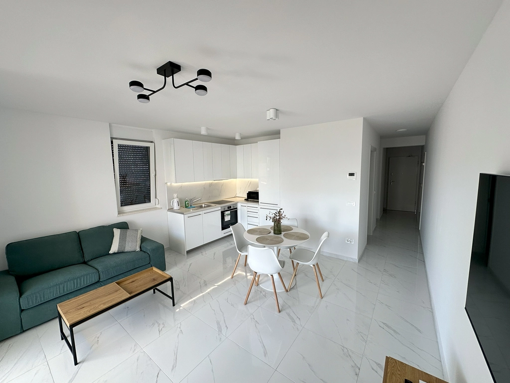 Balcony Sea-View Apartment in Vir for 4