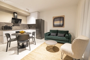 One-Bedroom Apartment in Pula with Parking