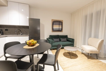 One-Bedroom Apartment in Pula with Parking