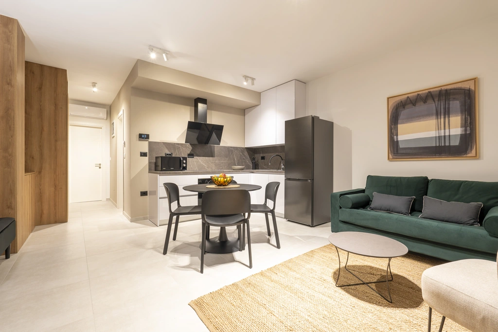 One-Bedroom Apartment in Pula with Parking