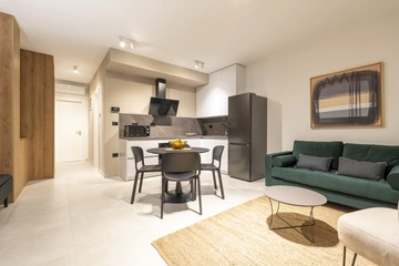 One-Bedroom Apartment in Pula with Parking