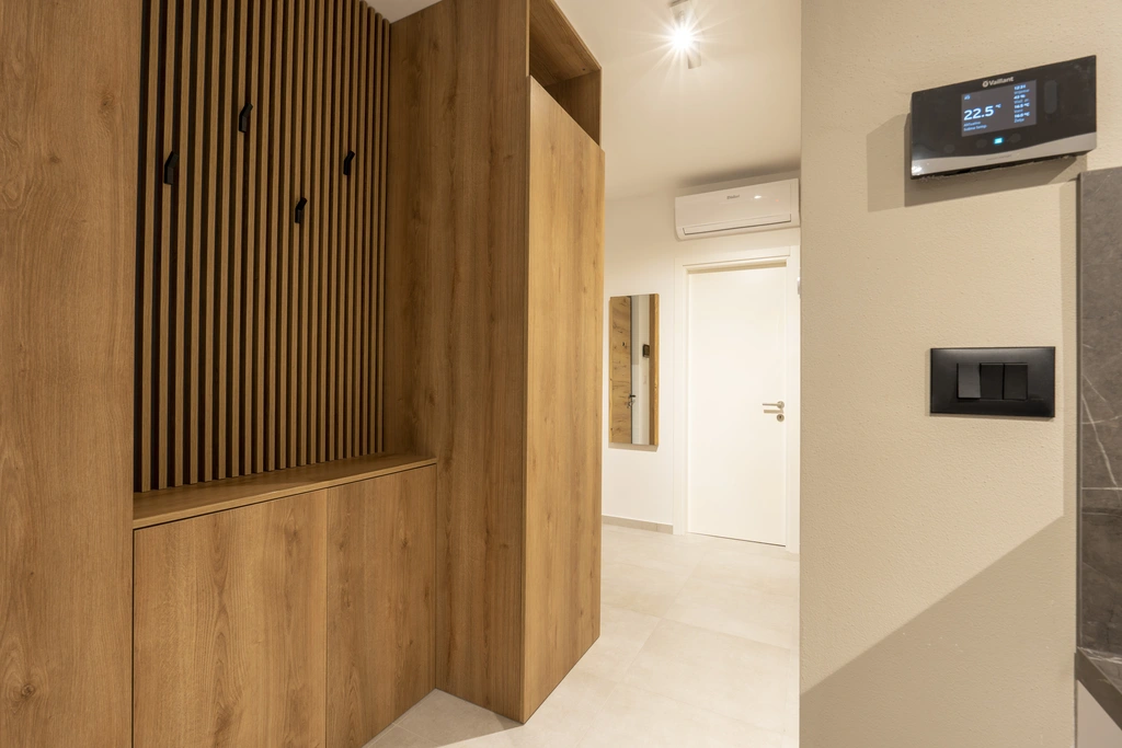 One-Bedroom Apartment in Pula with Parking