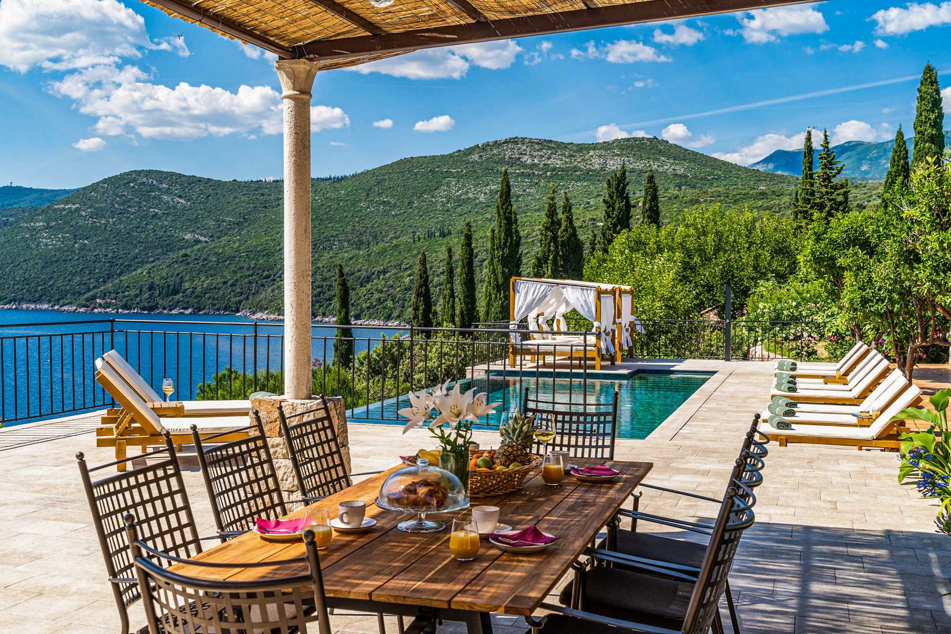 Villa Bay Breeze with Infinity Pool
