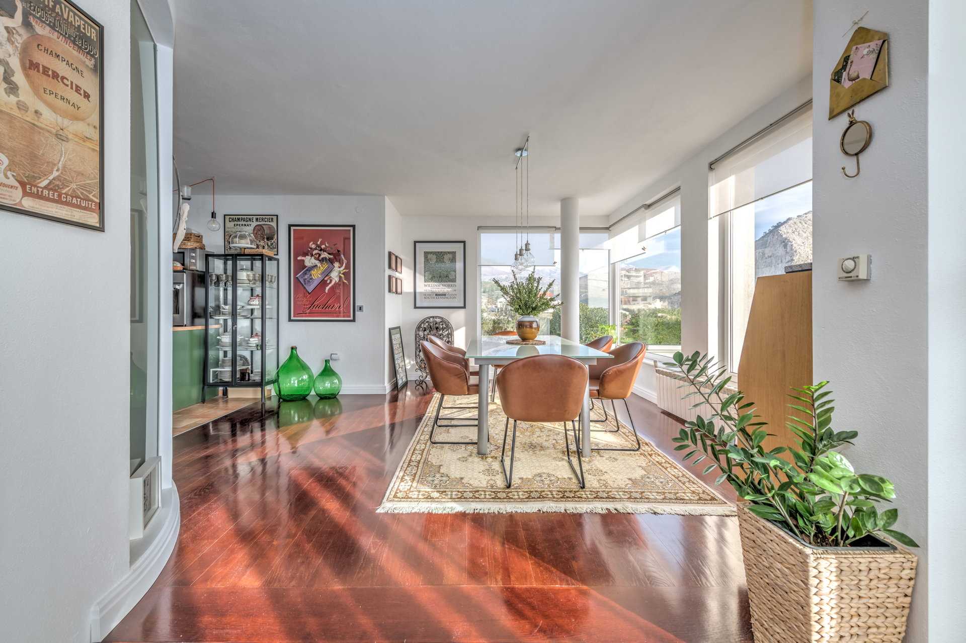 Villa Lettera with Pool