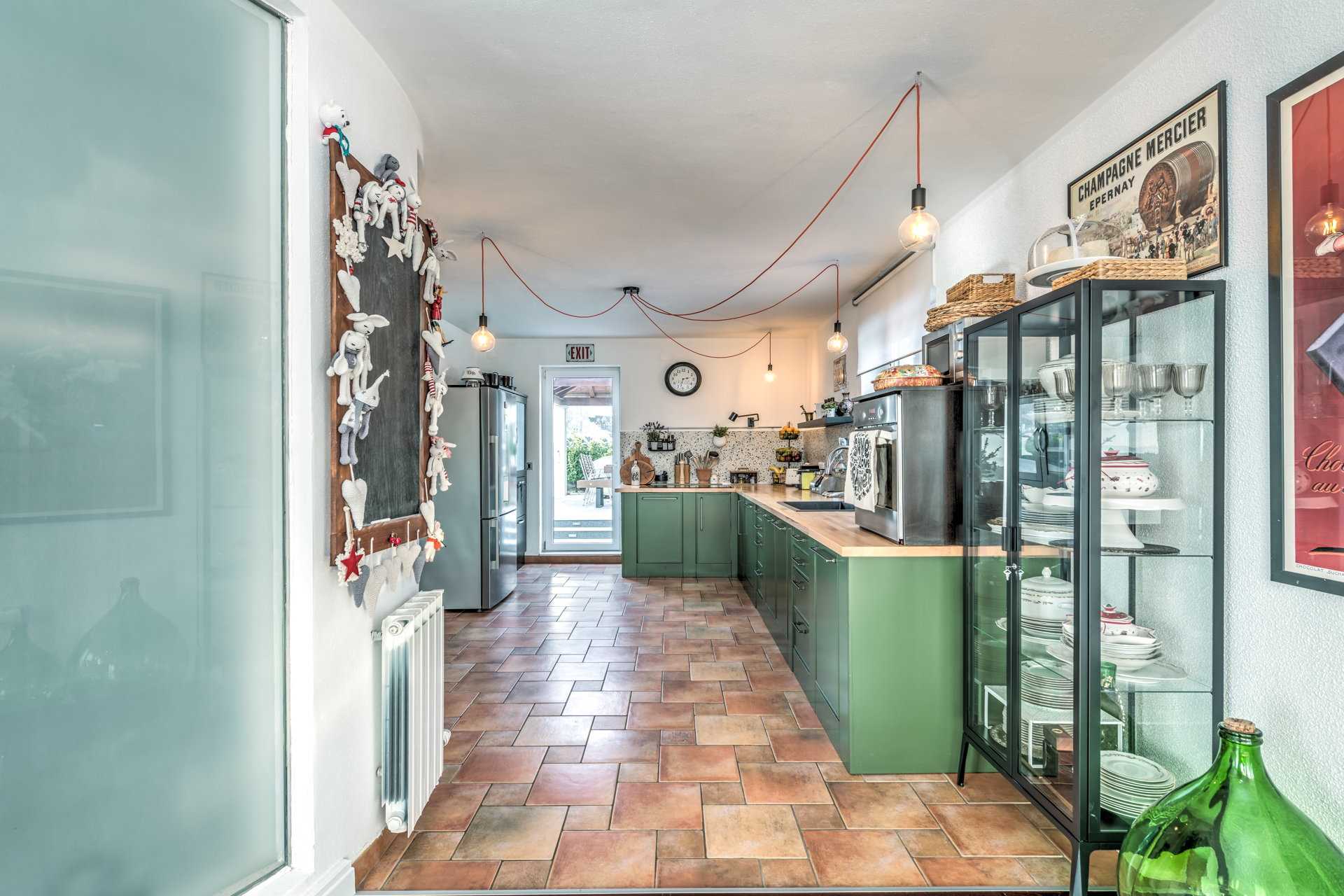 Villa Lettera with Pool