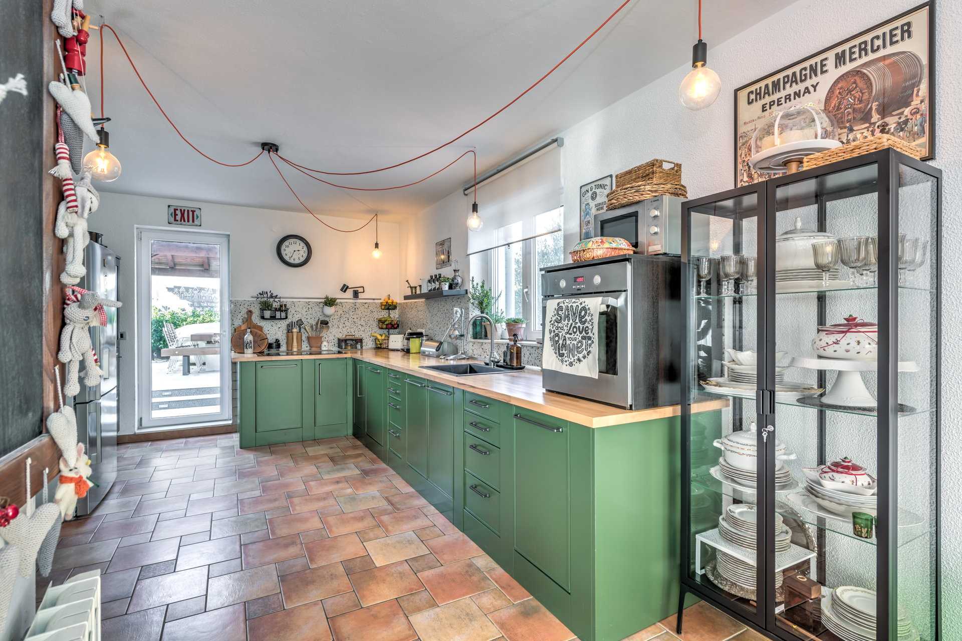 Villa Lettera with Pool