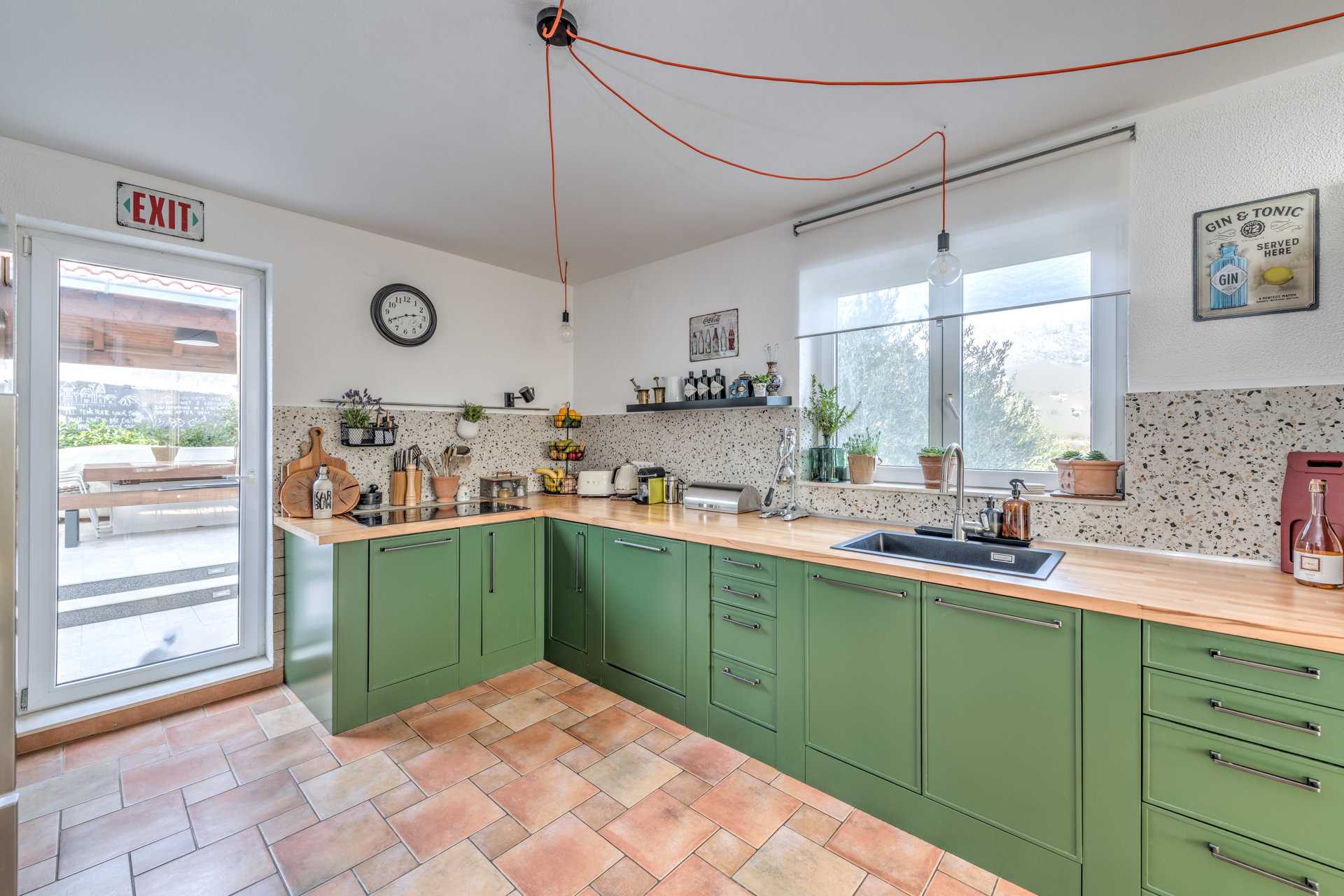 Villa Lettera with Pool