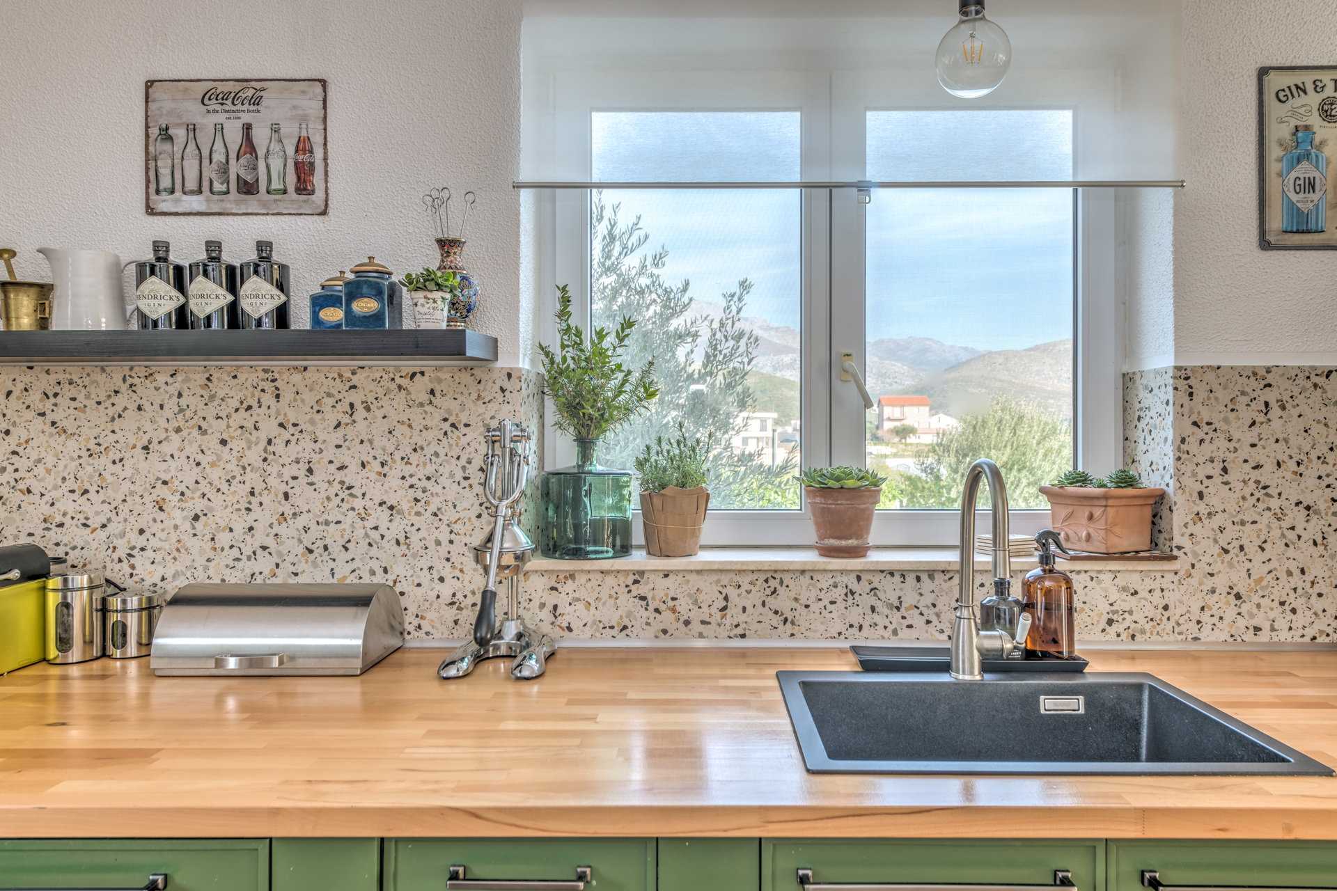 Villa Lettera with Pool