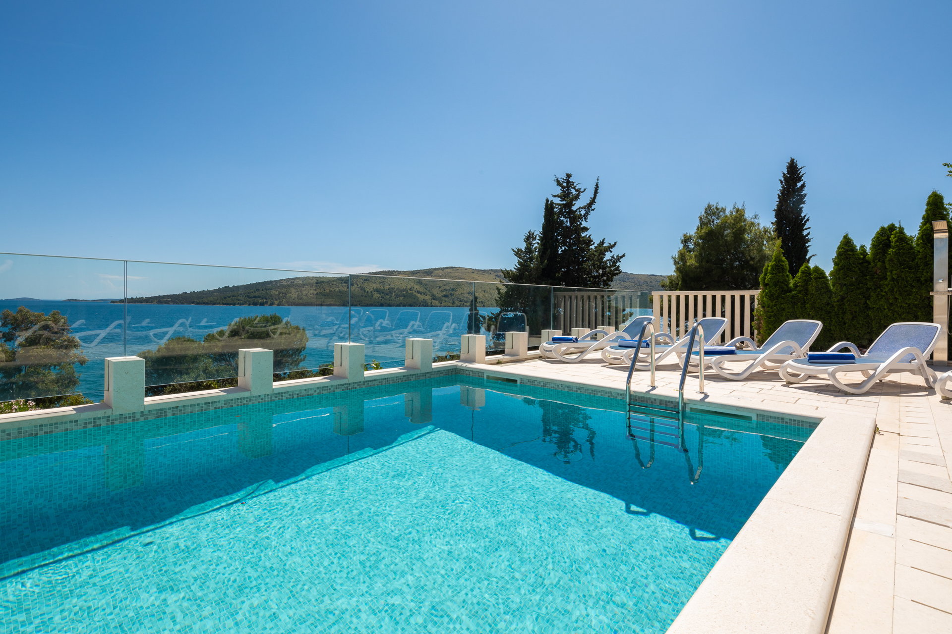 Villa Ocean View with Pool III
