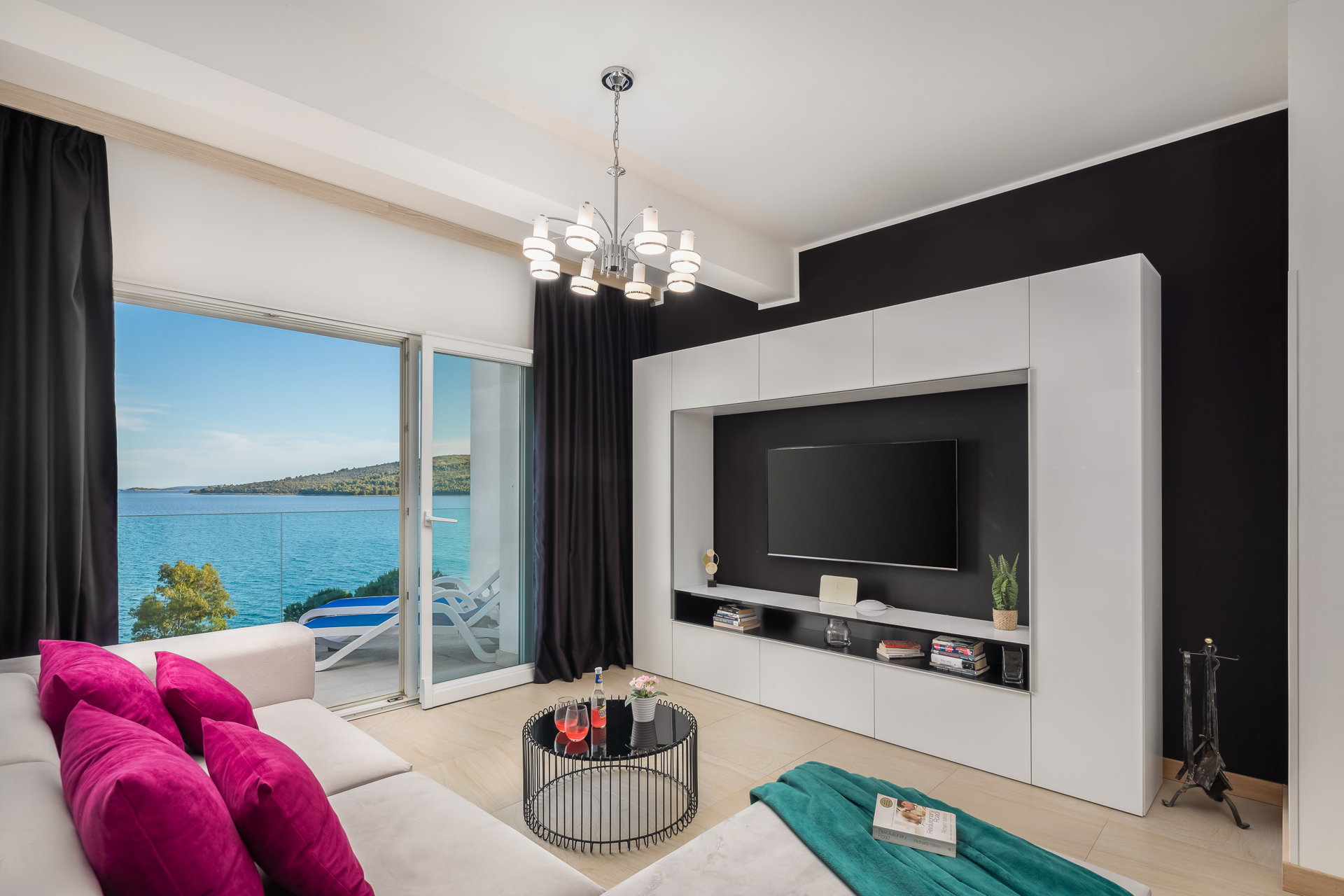 Villa Ocean View with Pool III