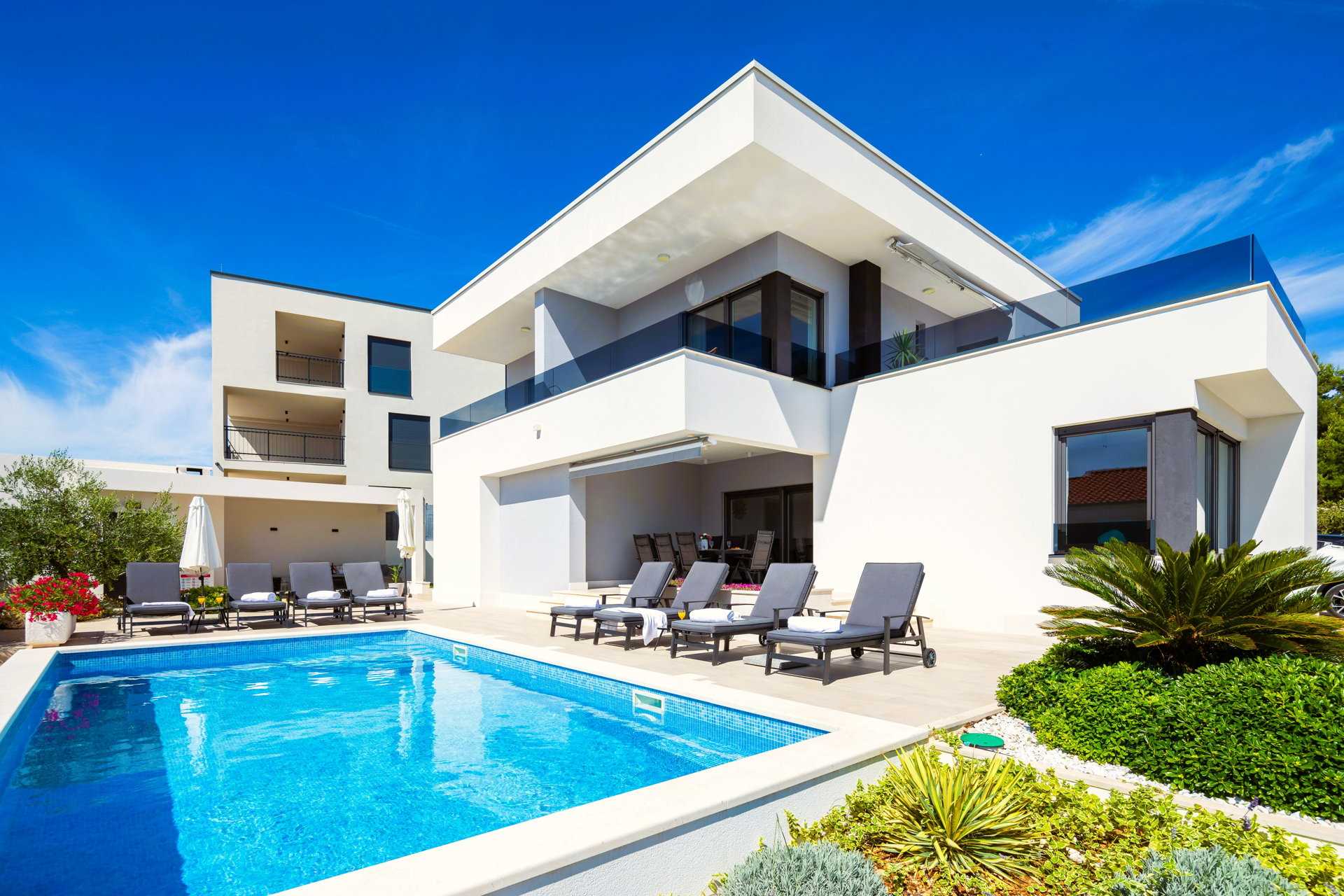 Luxury Villa Tempera with Pool