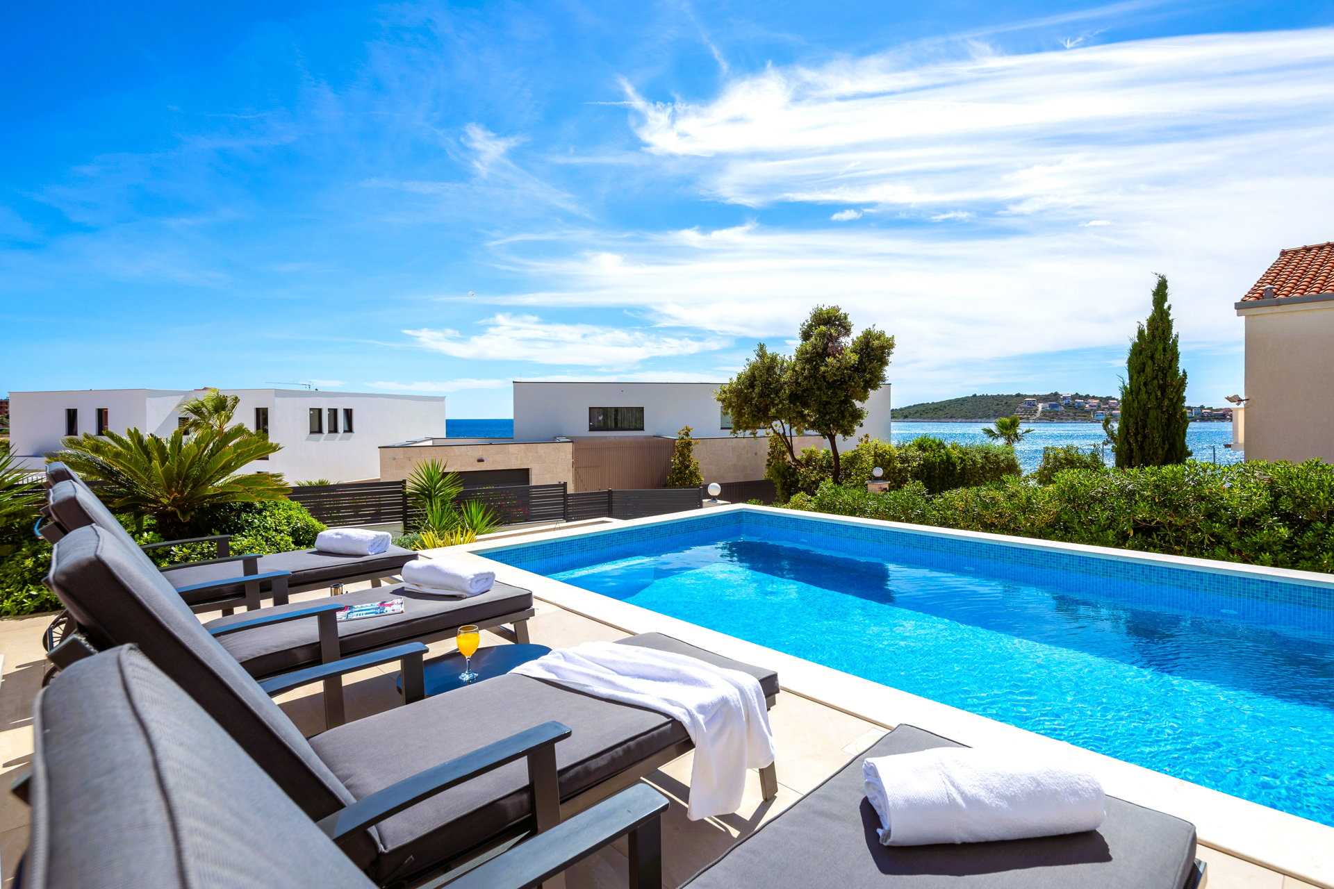 Luxury Villa Tempera with Pool