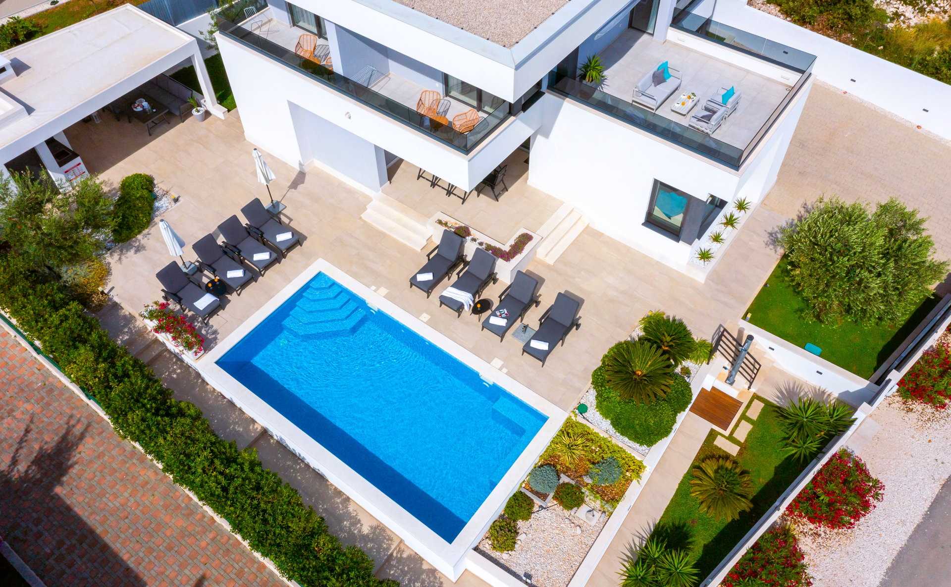 Luxury Villa Tempera with Pool