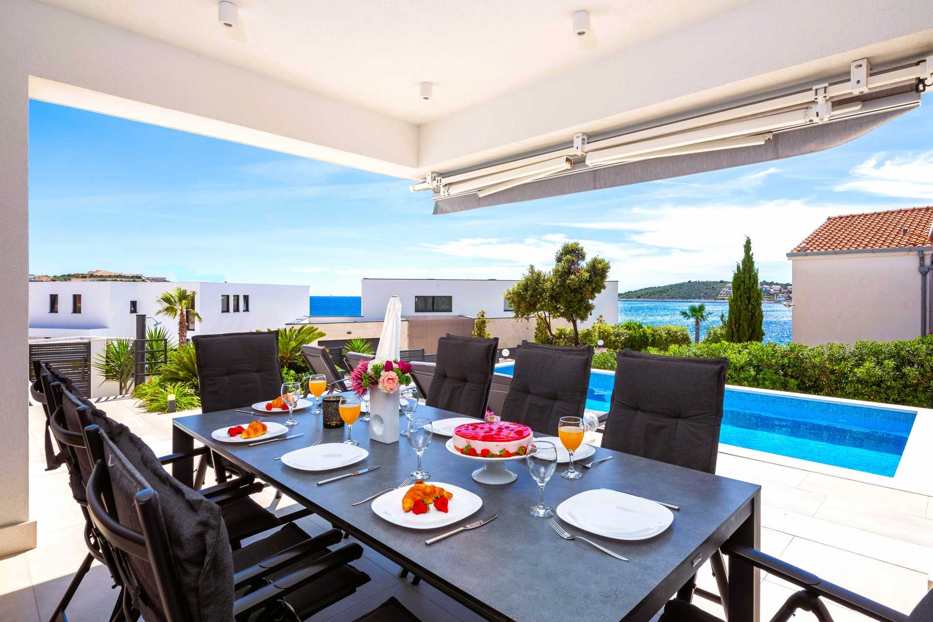 Luxury Villa Tempera with Pool