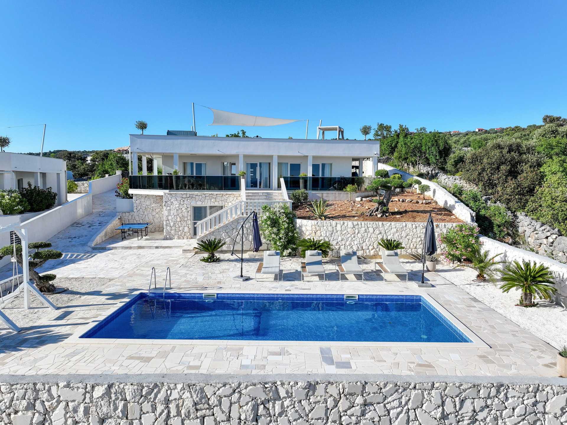 Villa Regina Azzurra with Pool