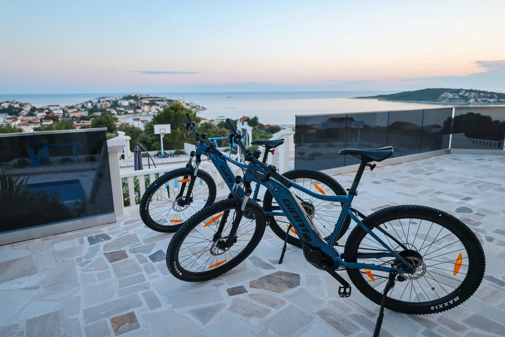 Family-Friendly Villa with Pool in Marina