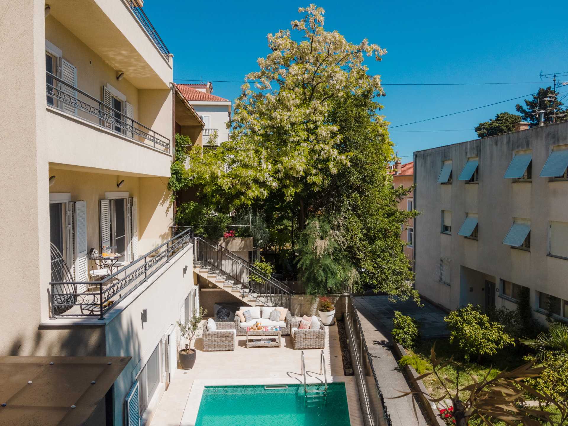 Villa Richness with Pool