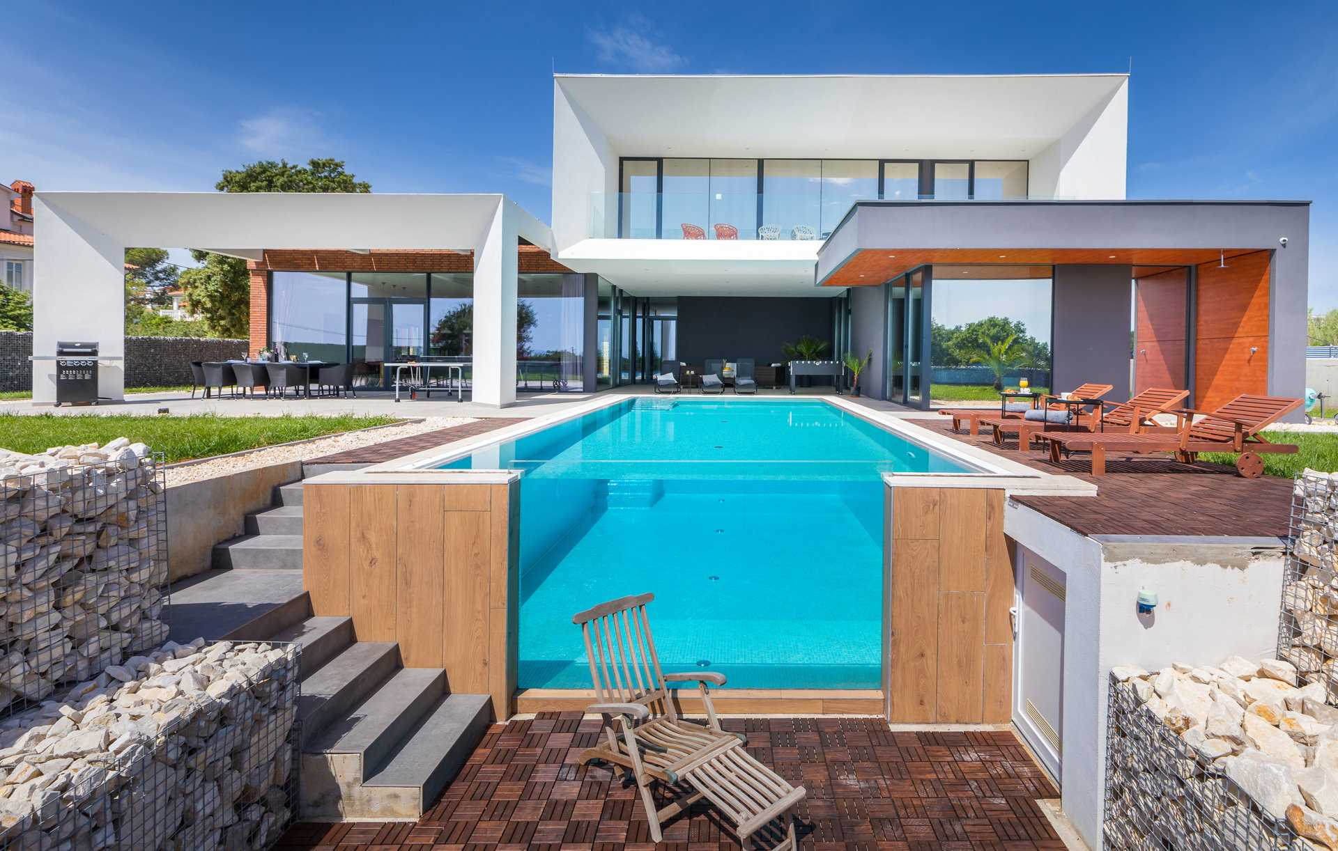 Luxury Villa Borealis with Pool