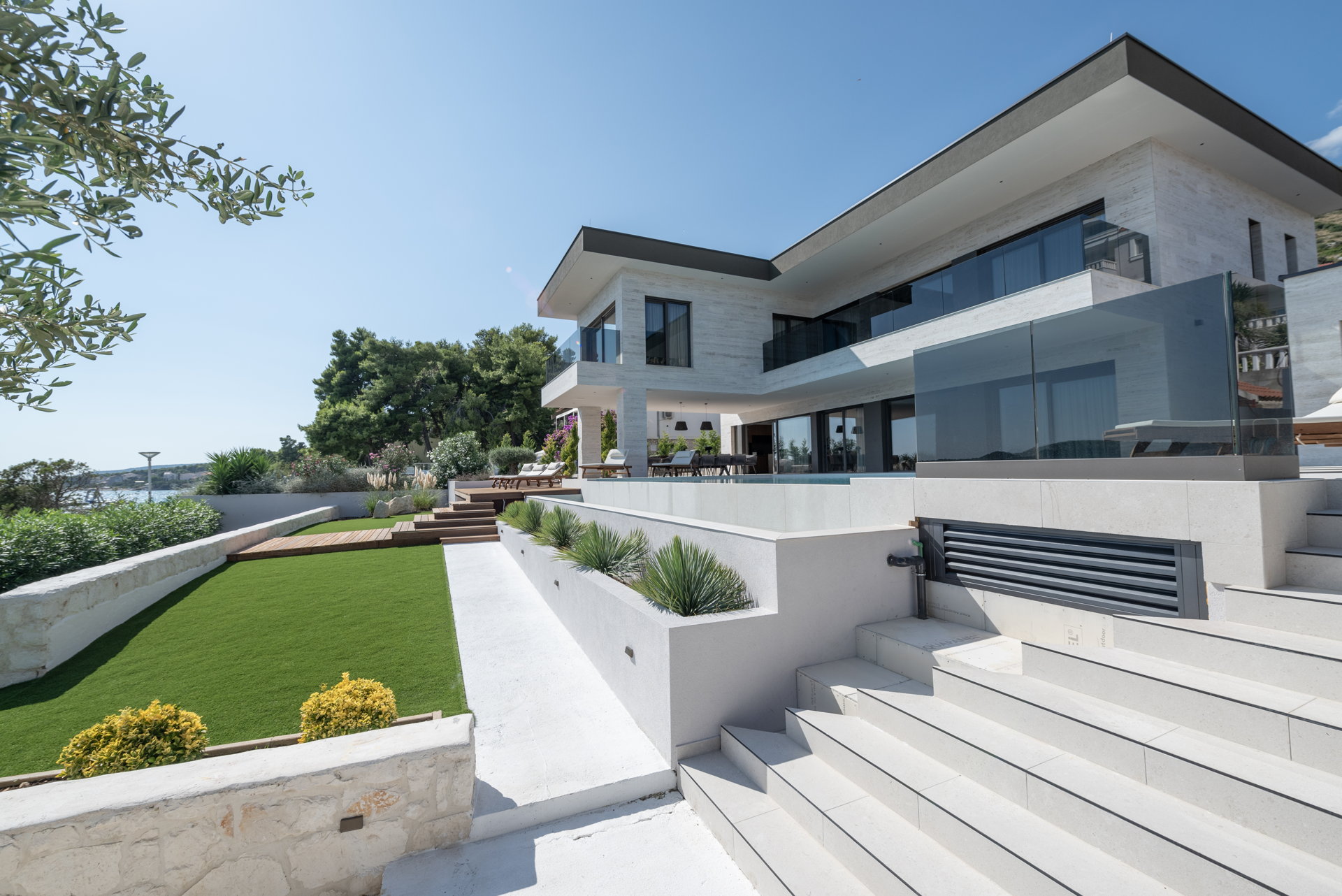 Beachfront Villa Nautilux with Pool