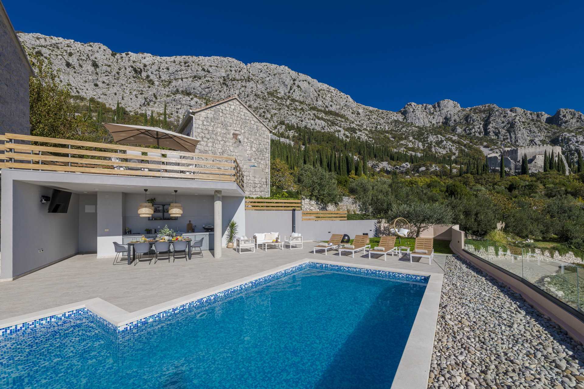 Villa Sentinel with Pool