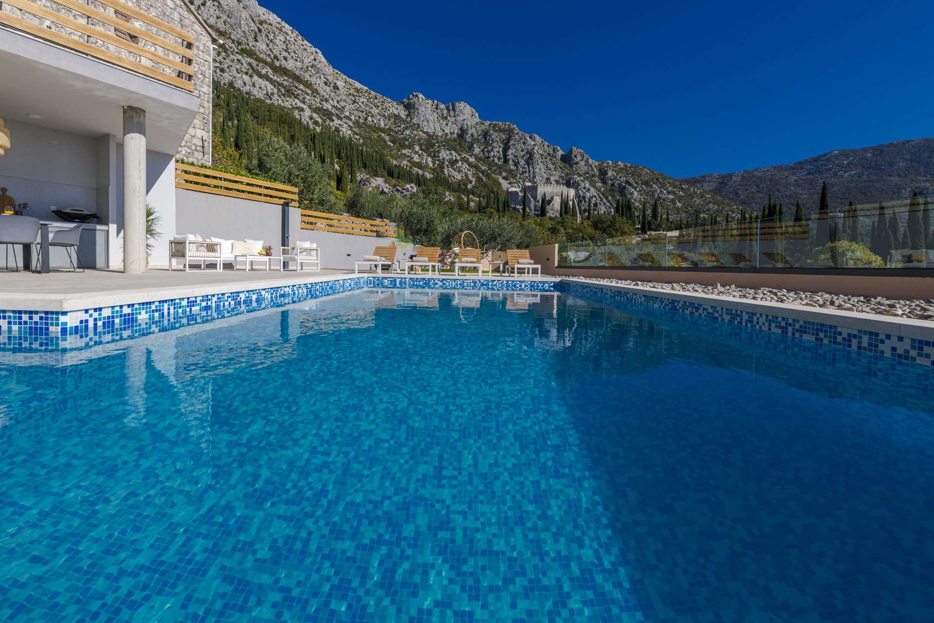Villa Sentinel with Pool