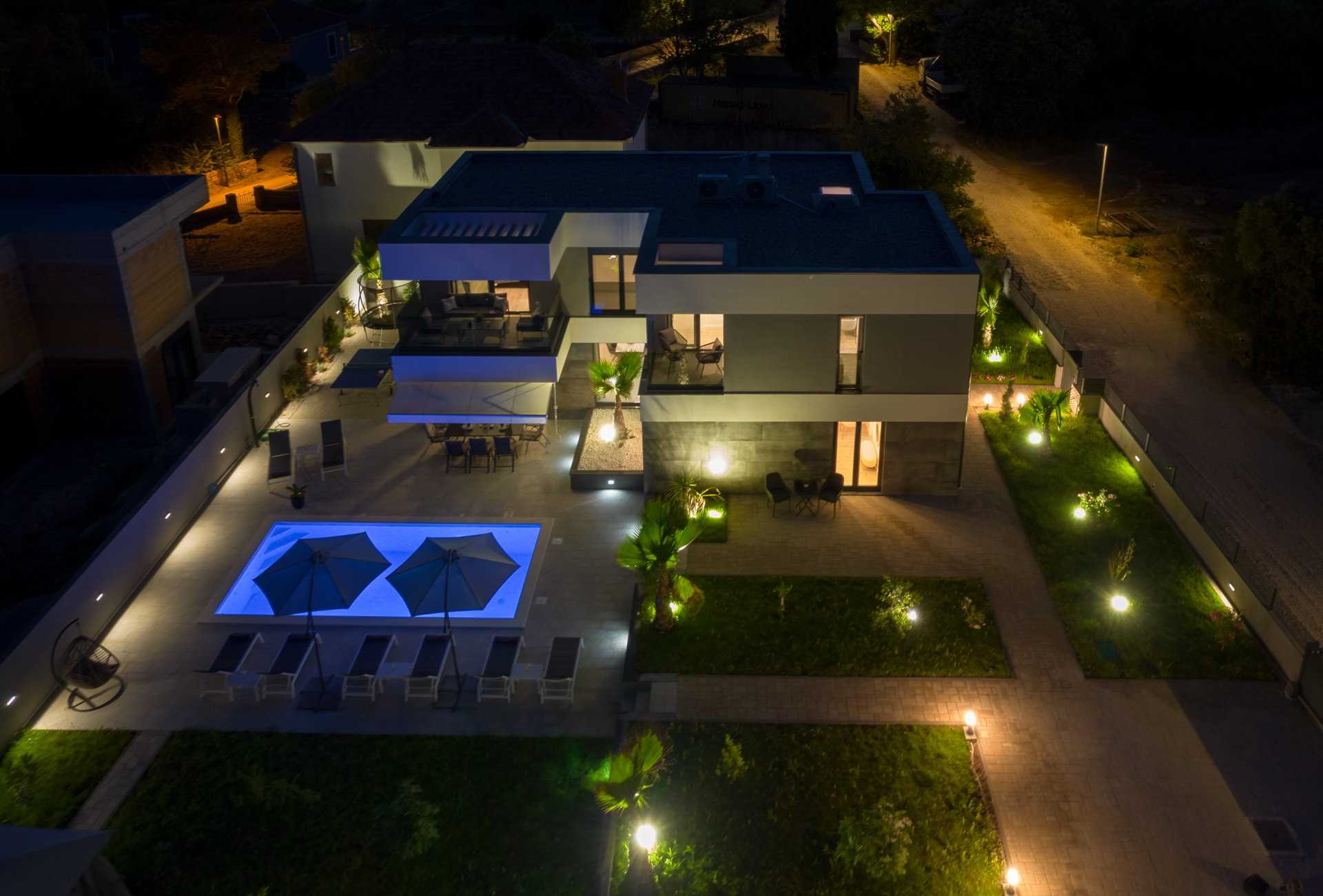 Villa Aura Prima with Pool