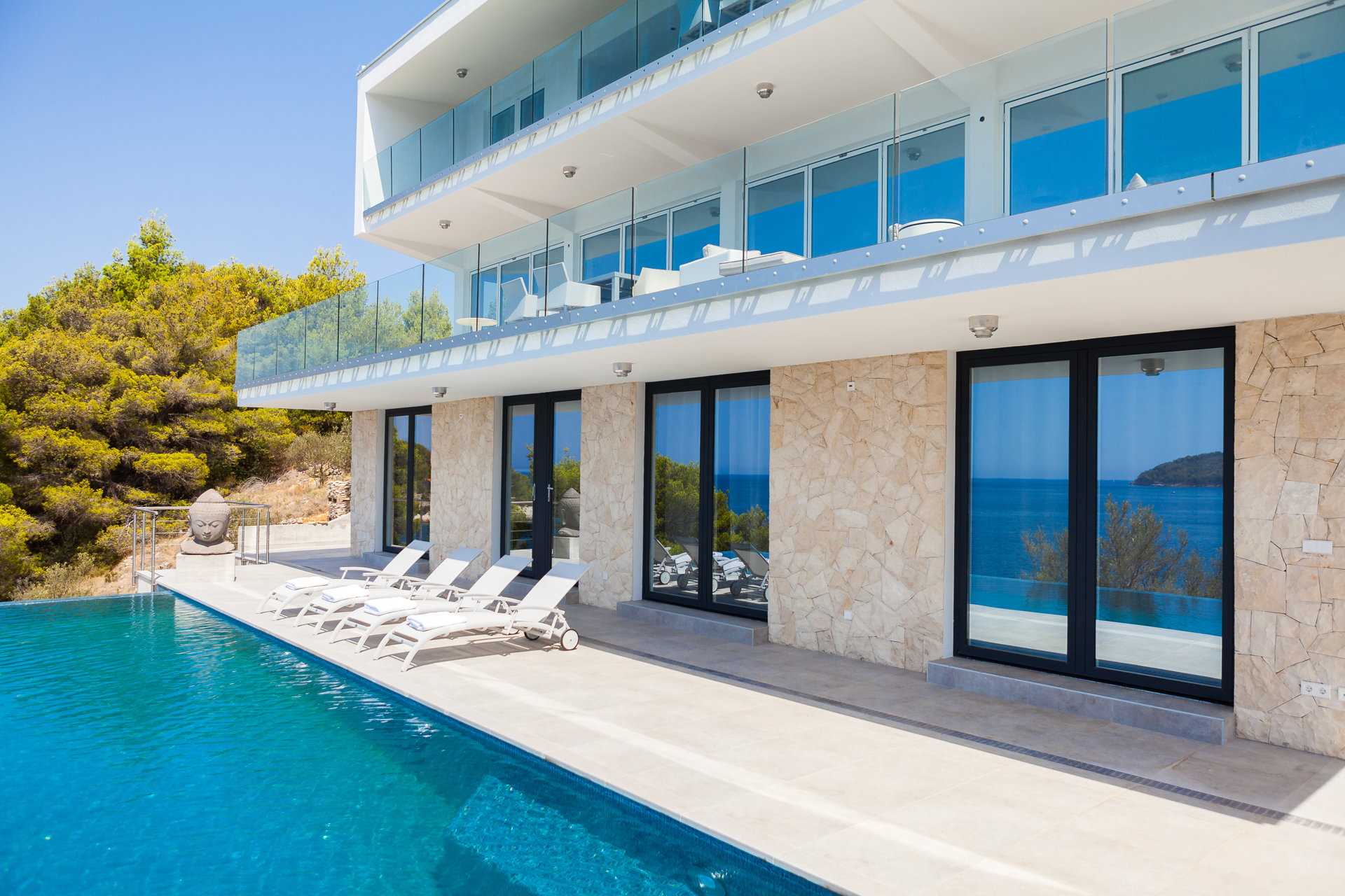 Beachfront Villa Modus Vivendi with Pool