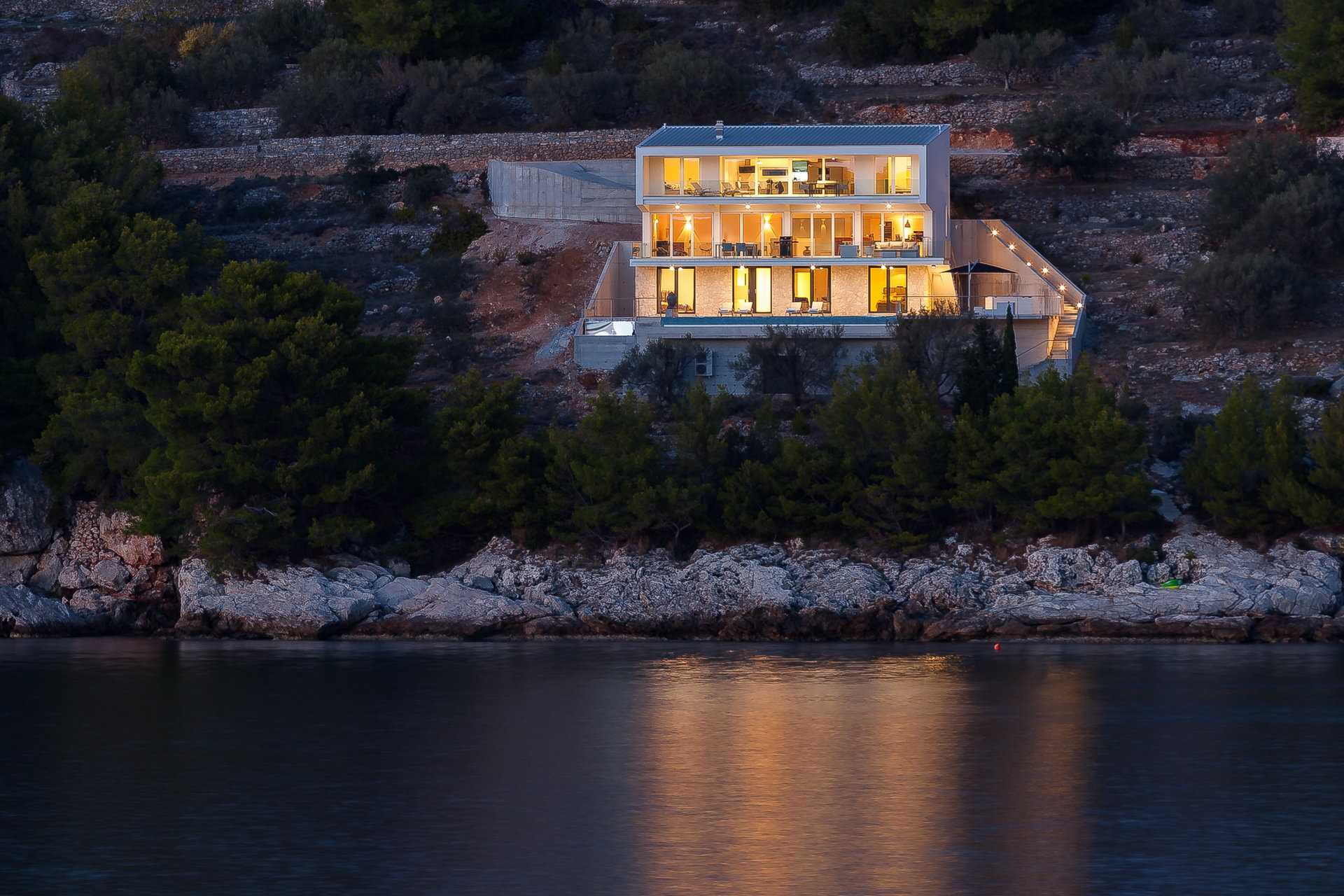 Beachfront Villa Modus Vivendi with Pool