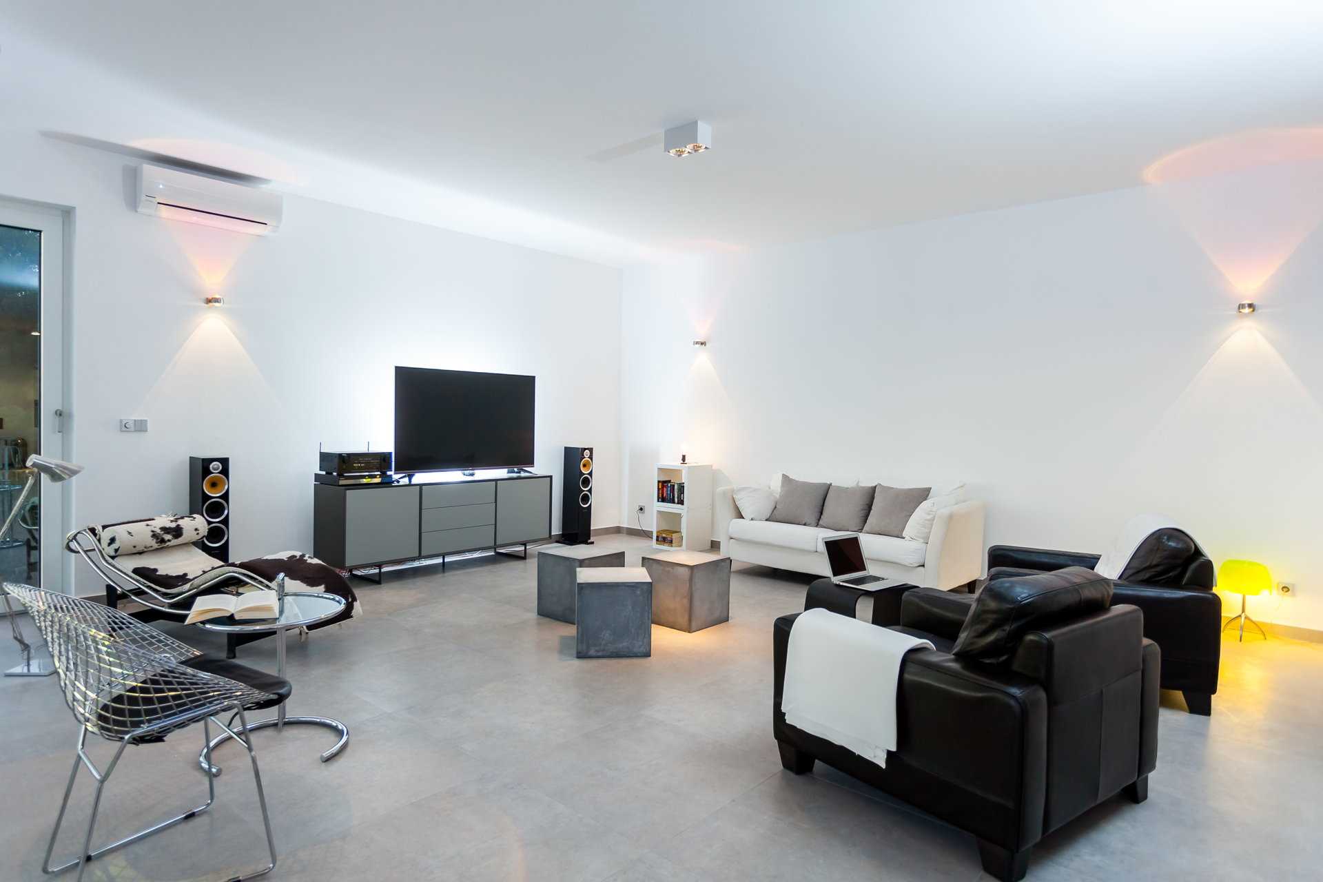 Beachfront Villa Modus Vivendi with Pool