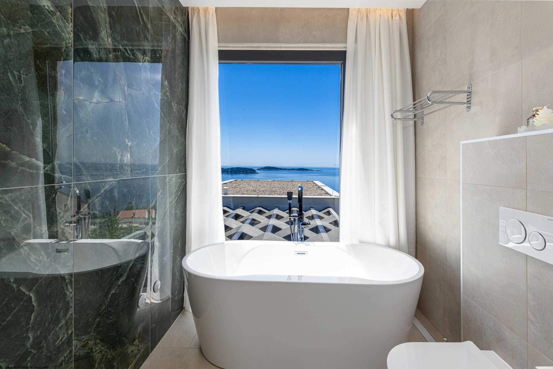 Villa Crystal Bloom with Infinity Pool