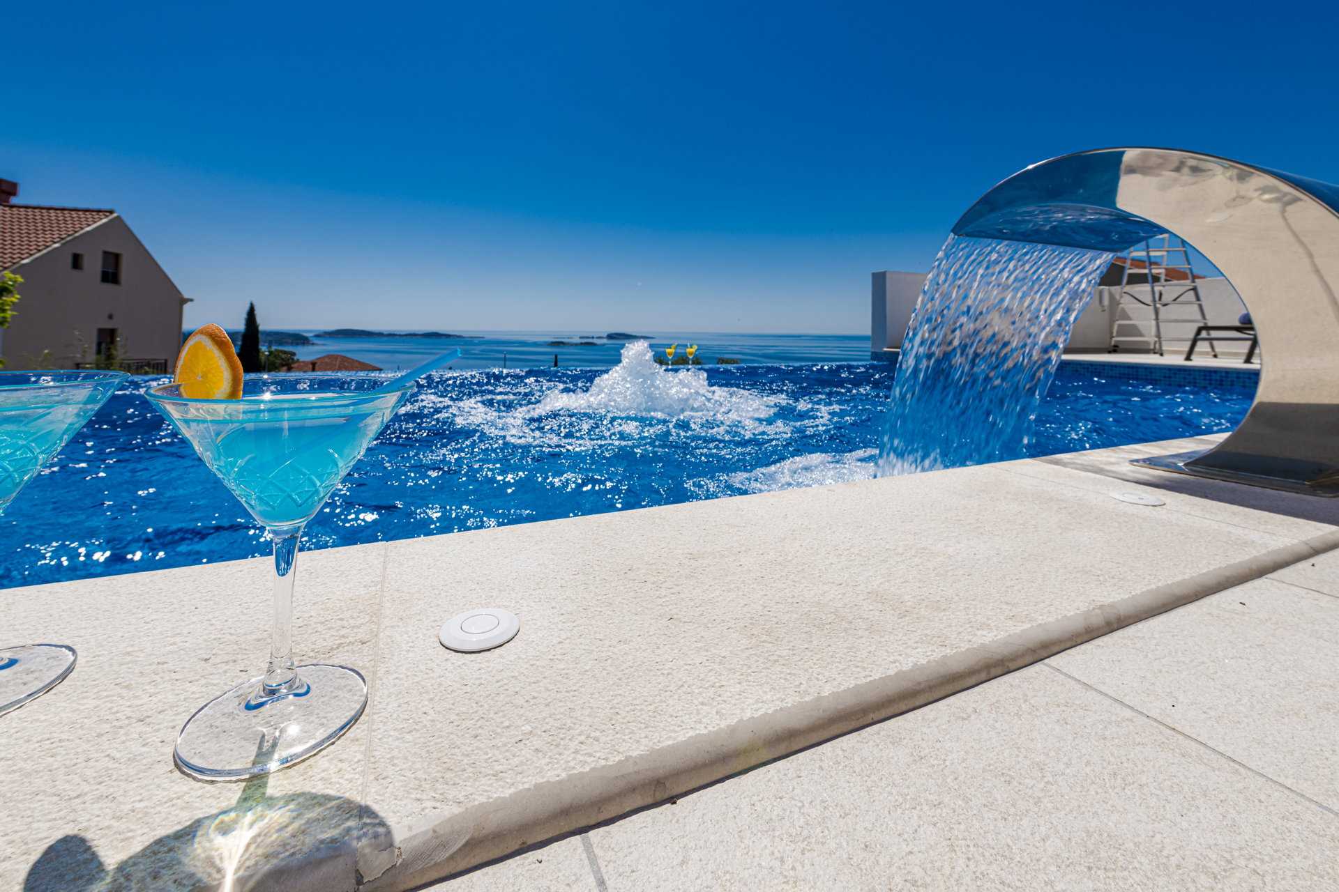 Villa Crystal Bloom with Infinity Pool