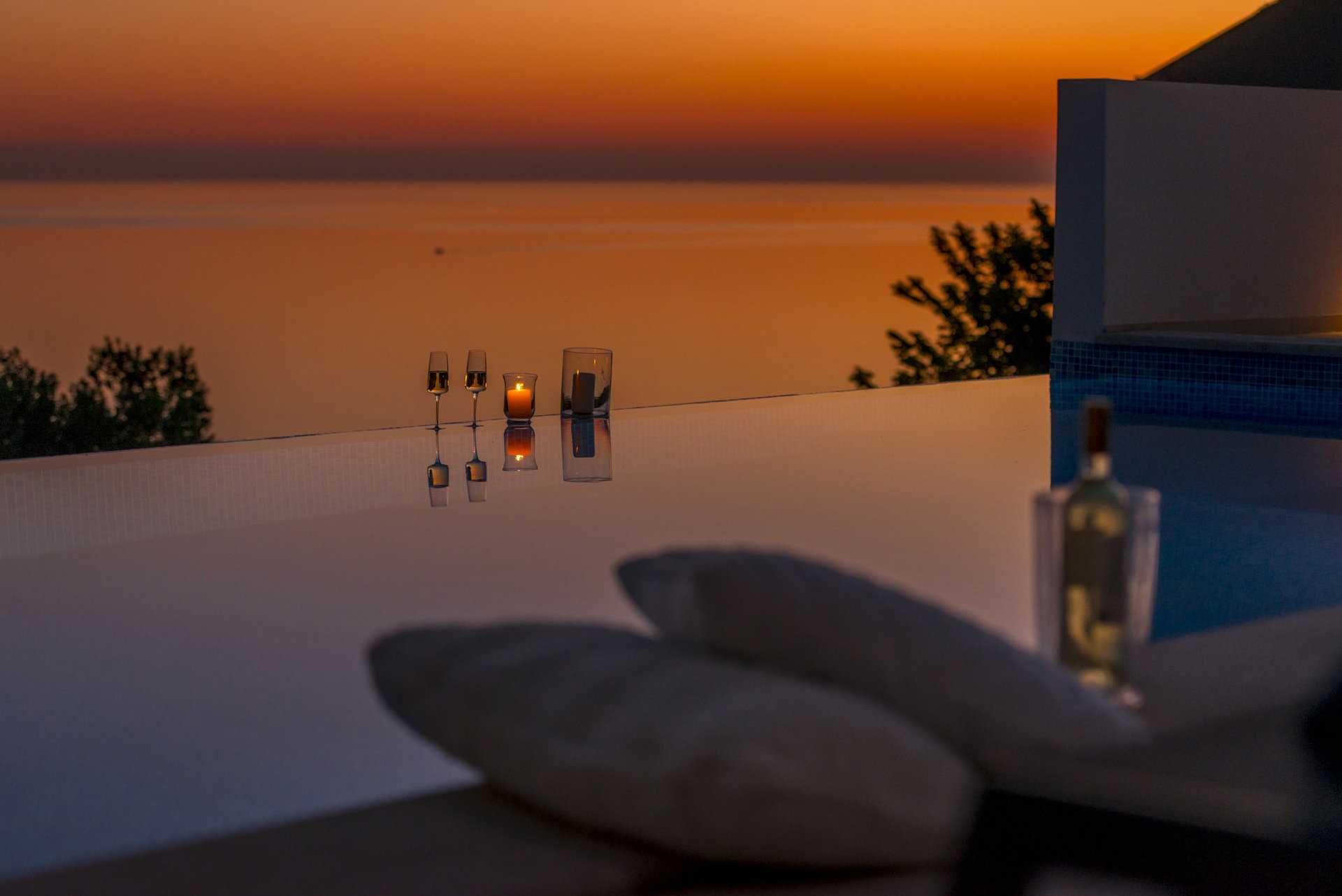 Villa Crystal Bloom with Infinity Pool