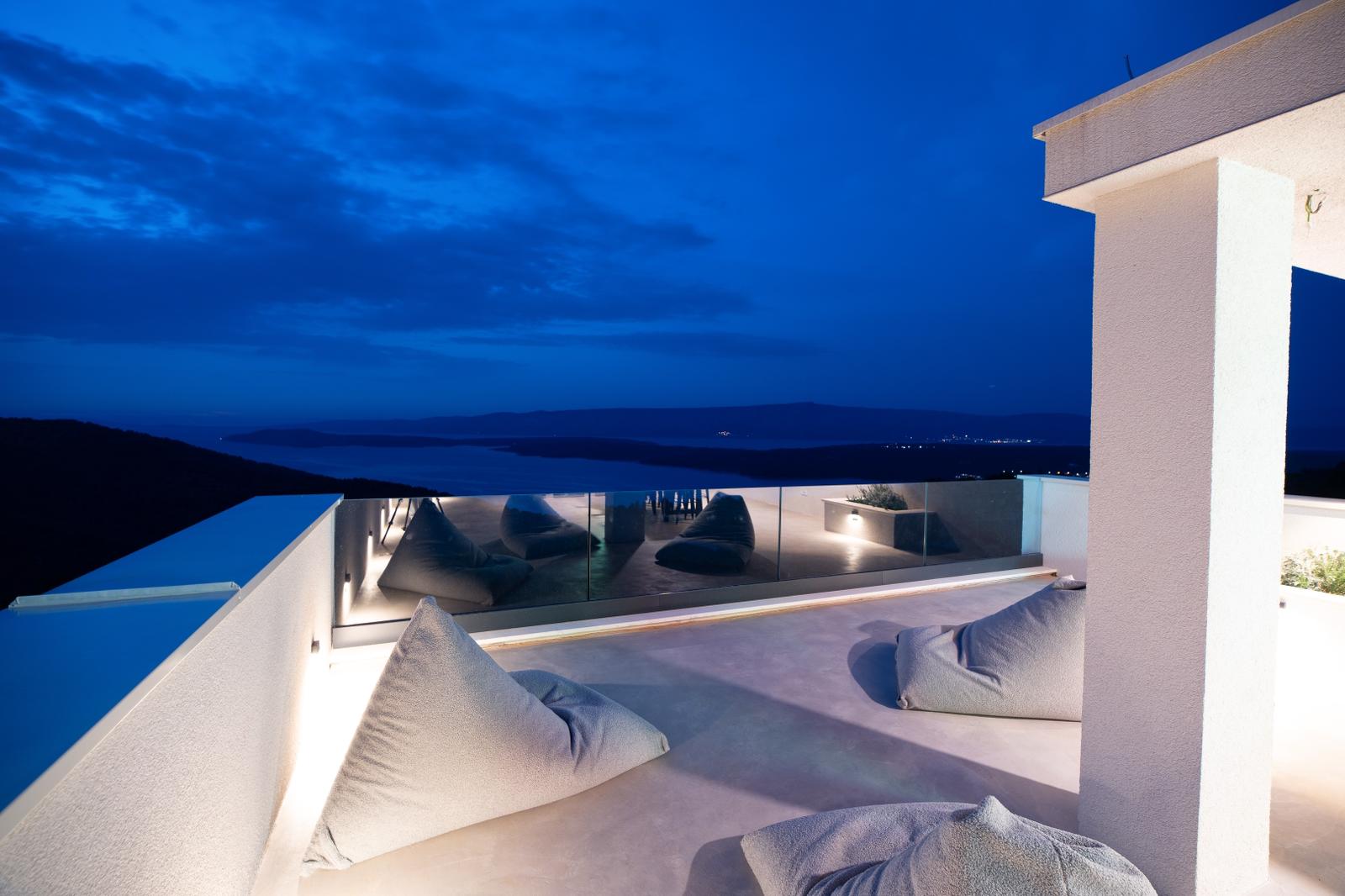 Villa Skysail with Heated Pool