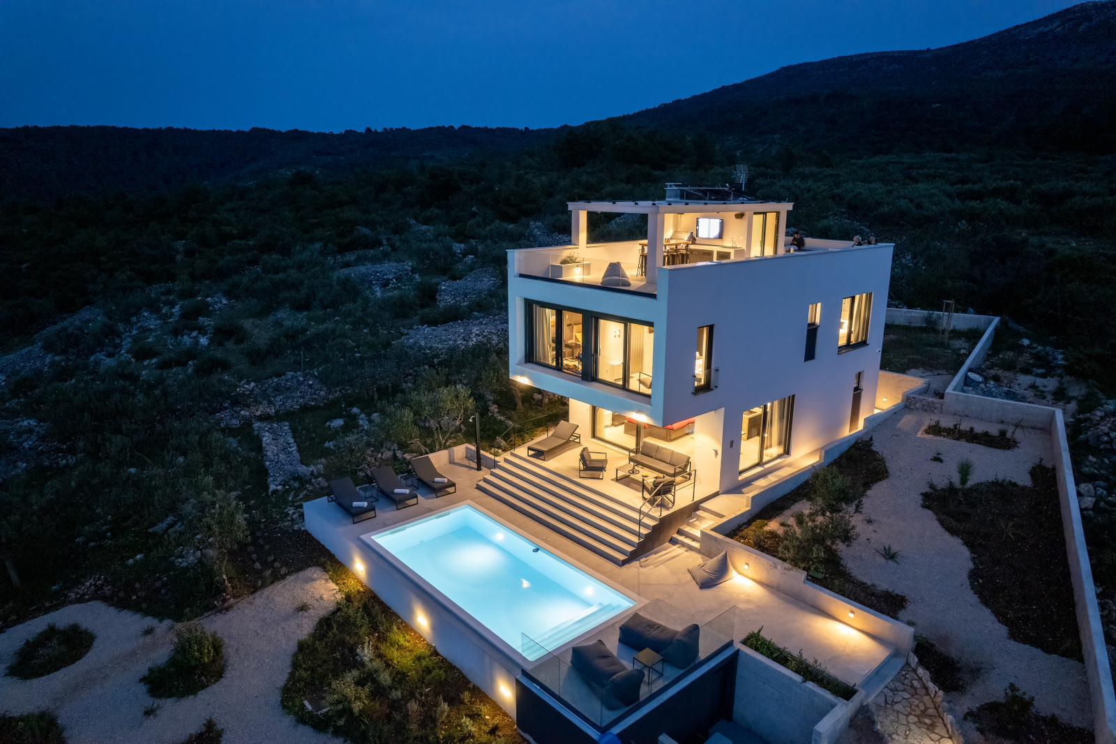 Villa Skysail with Heated Pool