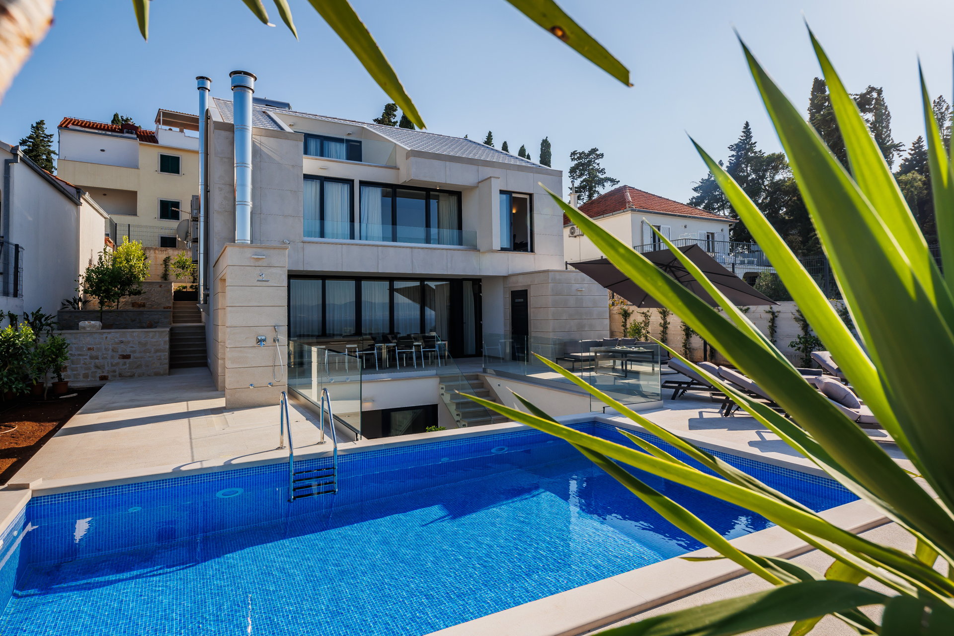 Villa Valleo with Pool