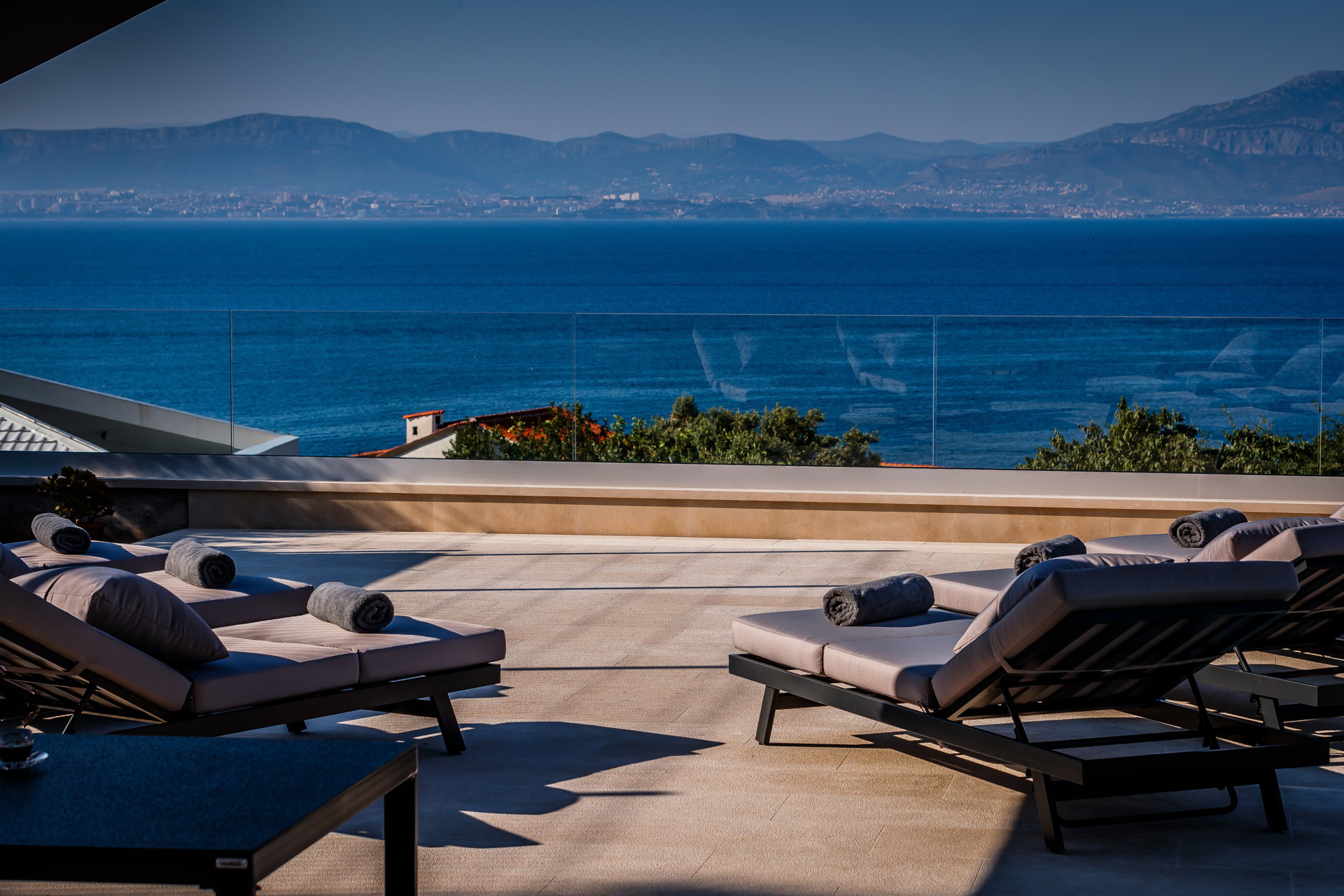 Villa Valleo with Pool