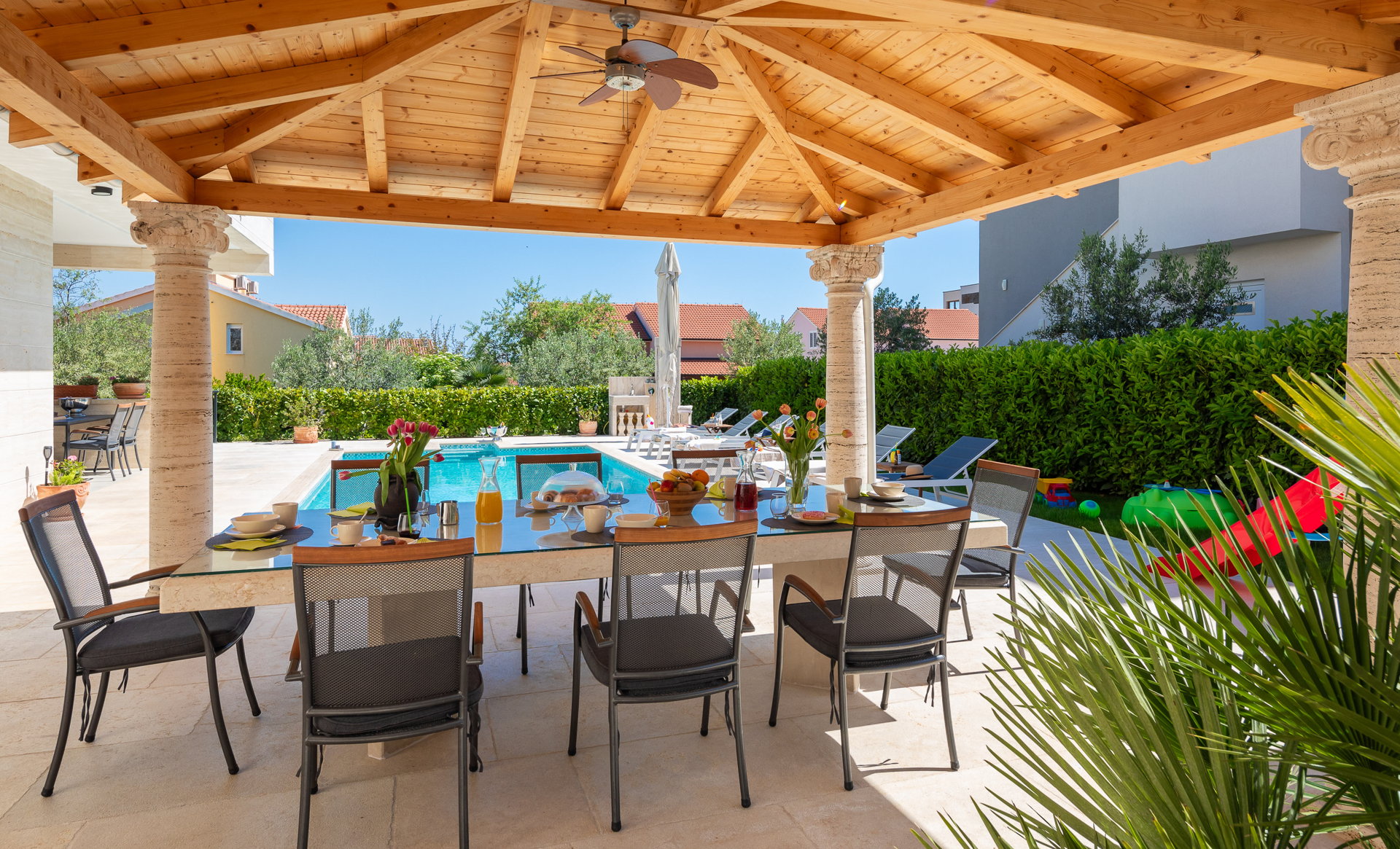 Villa Divina Fortuna with Pool