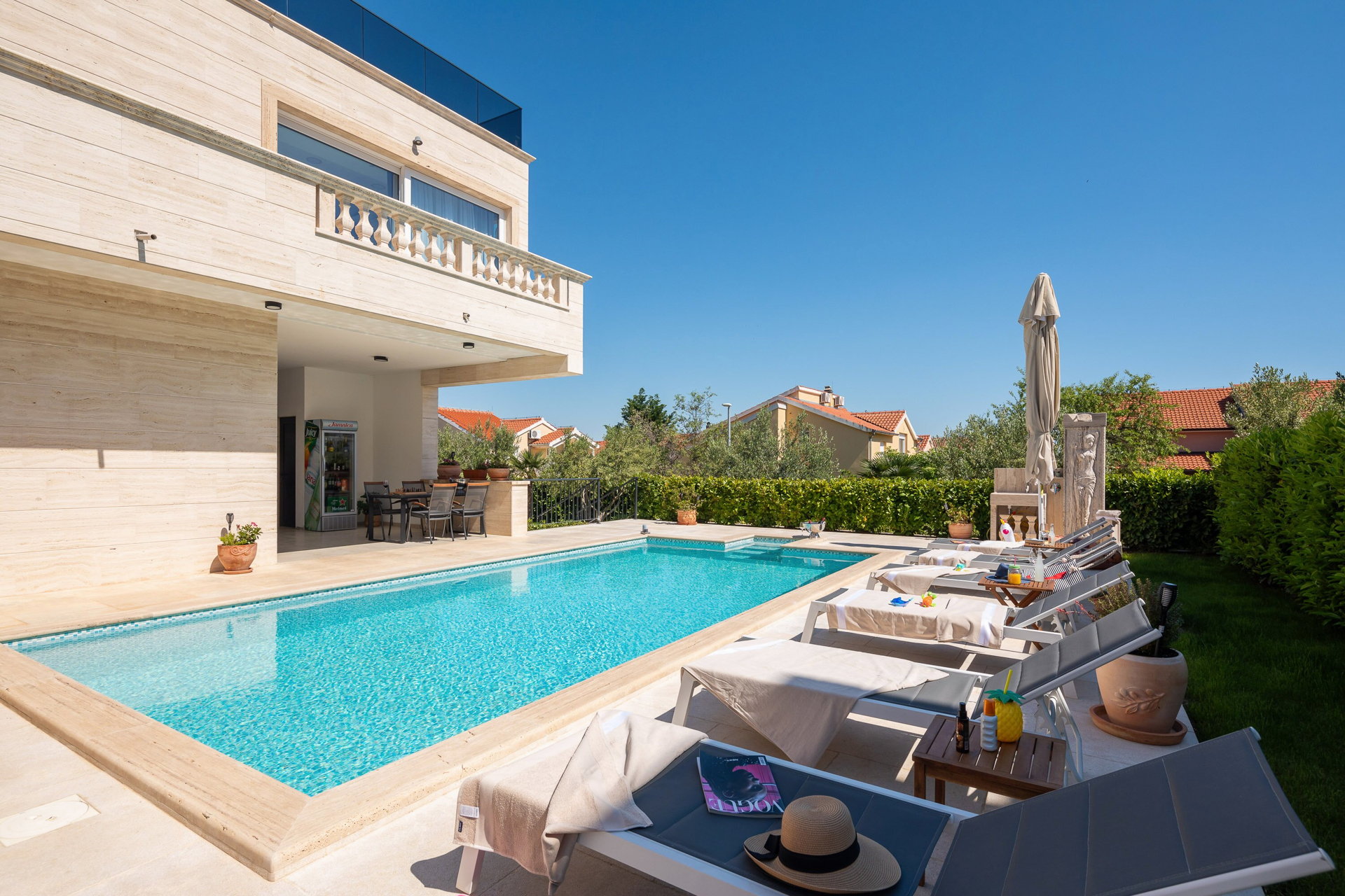 Villa Divina Fortuna with Pool