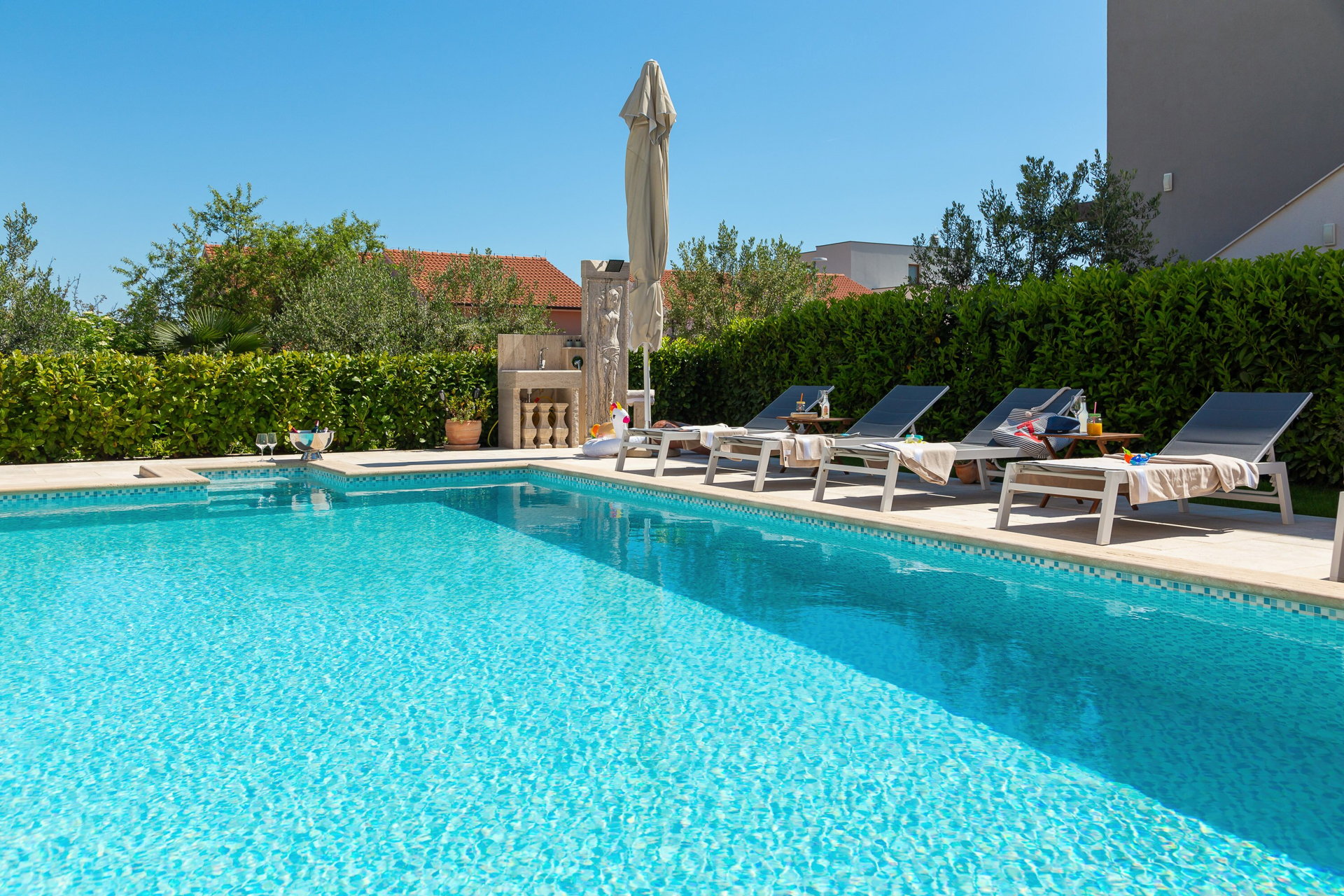 Villa Divina Fortuna with Pool