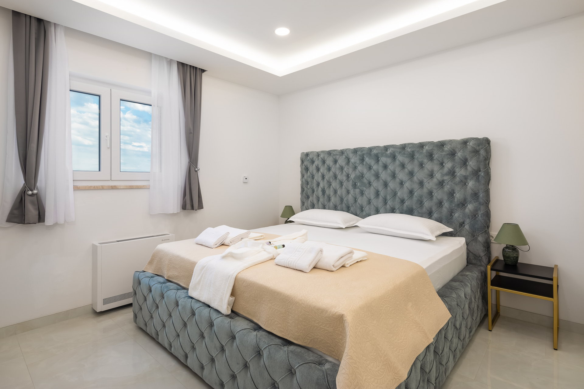 Villa Divina Fortuna with Pool