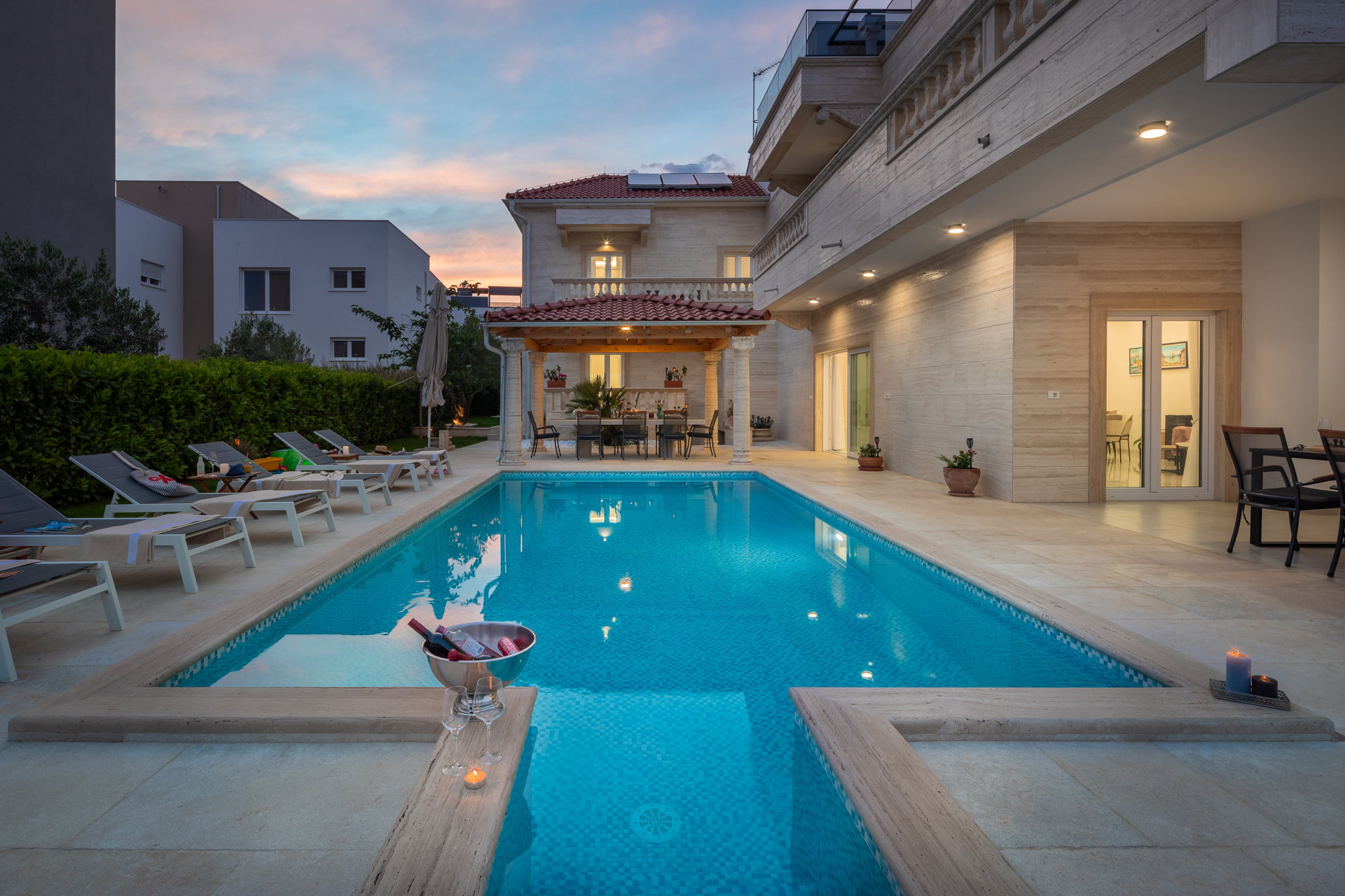 Villa Divina Fortuna with Pool