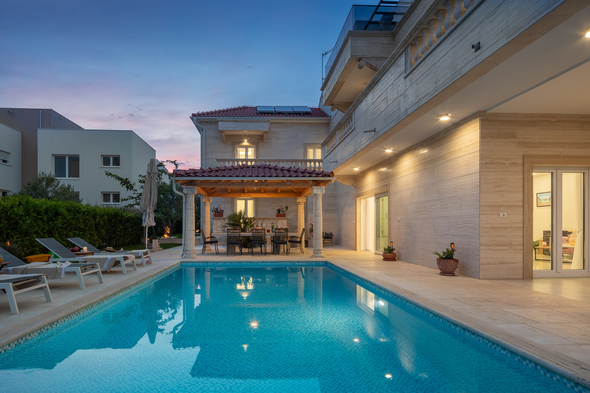 Villa Divina Fortuna with Pool