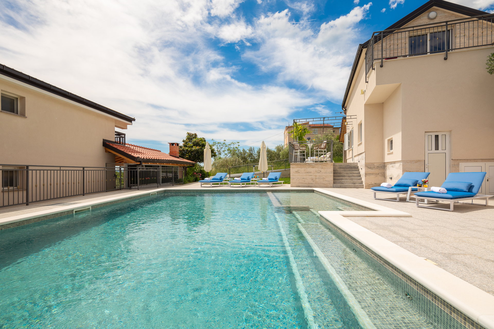 Villa Serenity Gardens with Pool