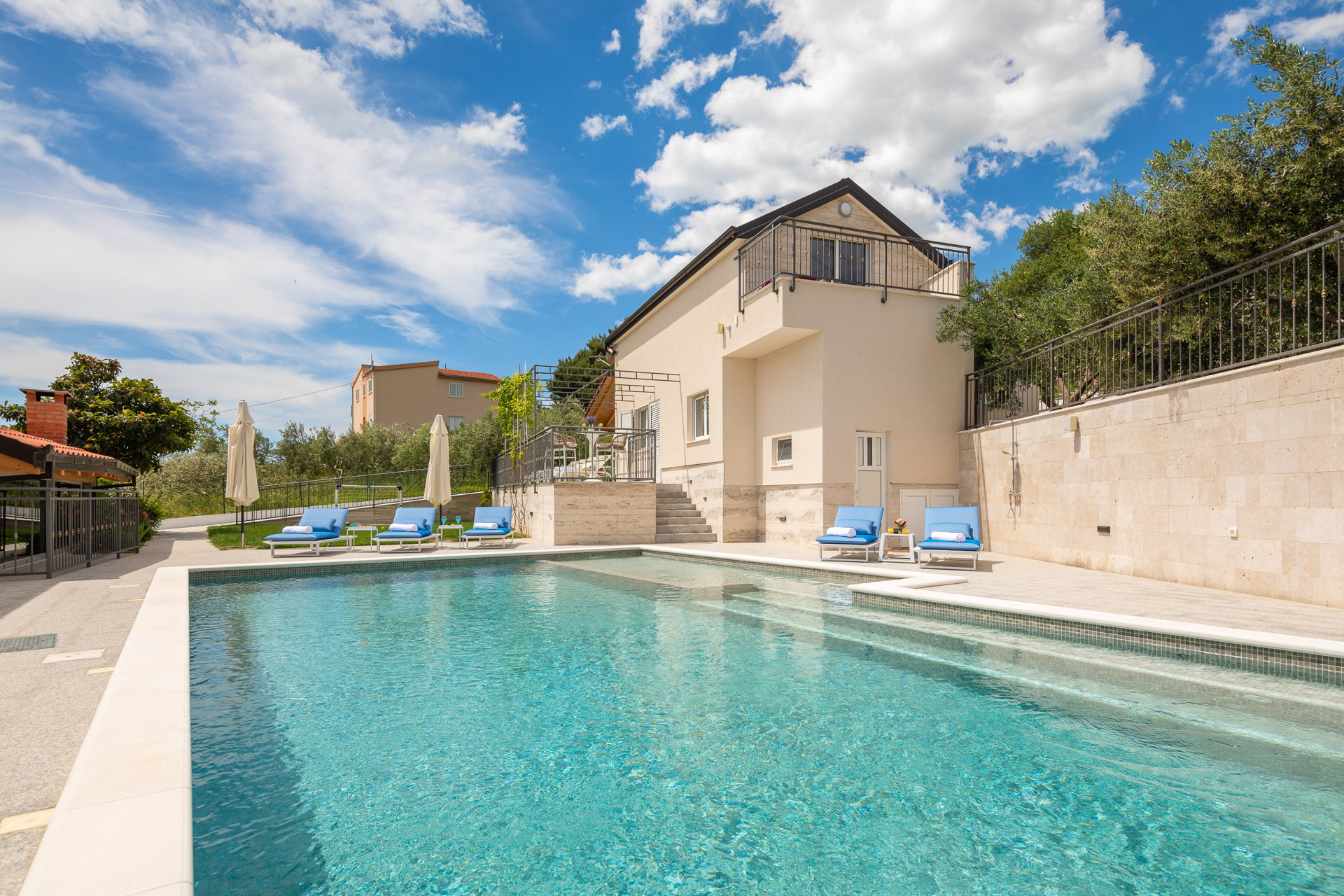 Villa Serenity Gardens with Pool