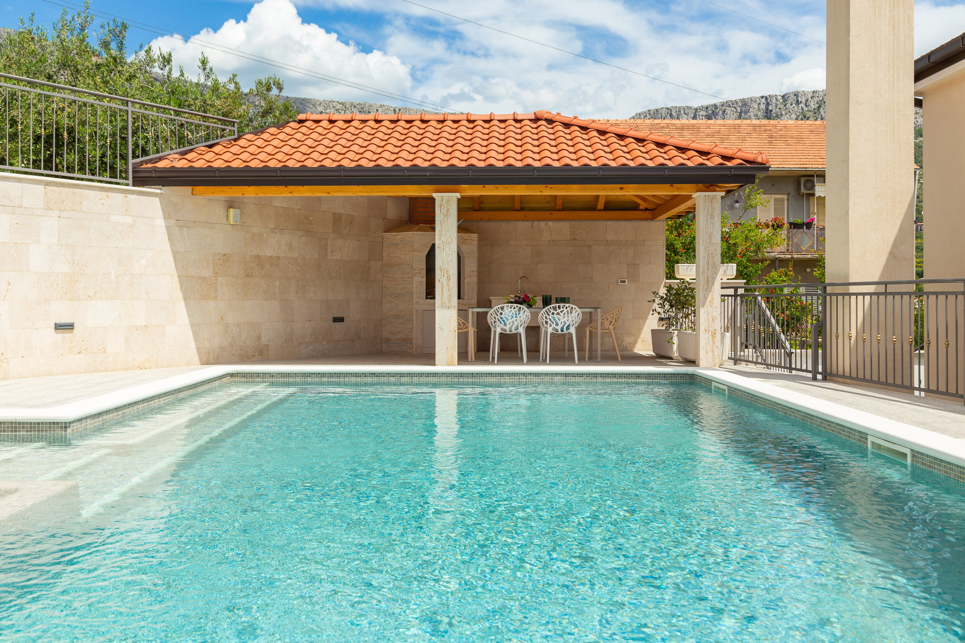 Villa Serenity Gardens with Pool