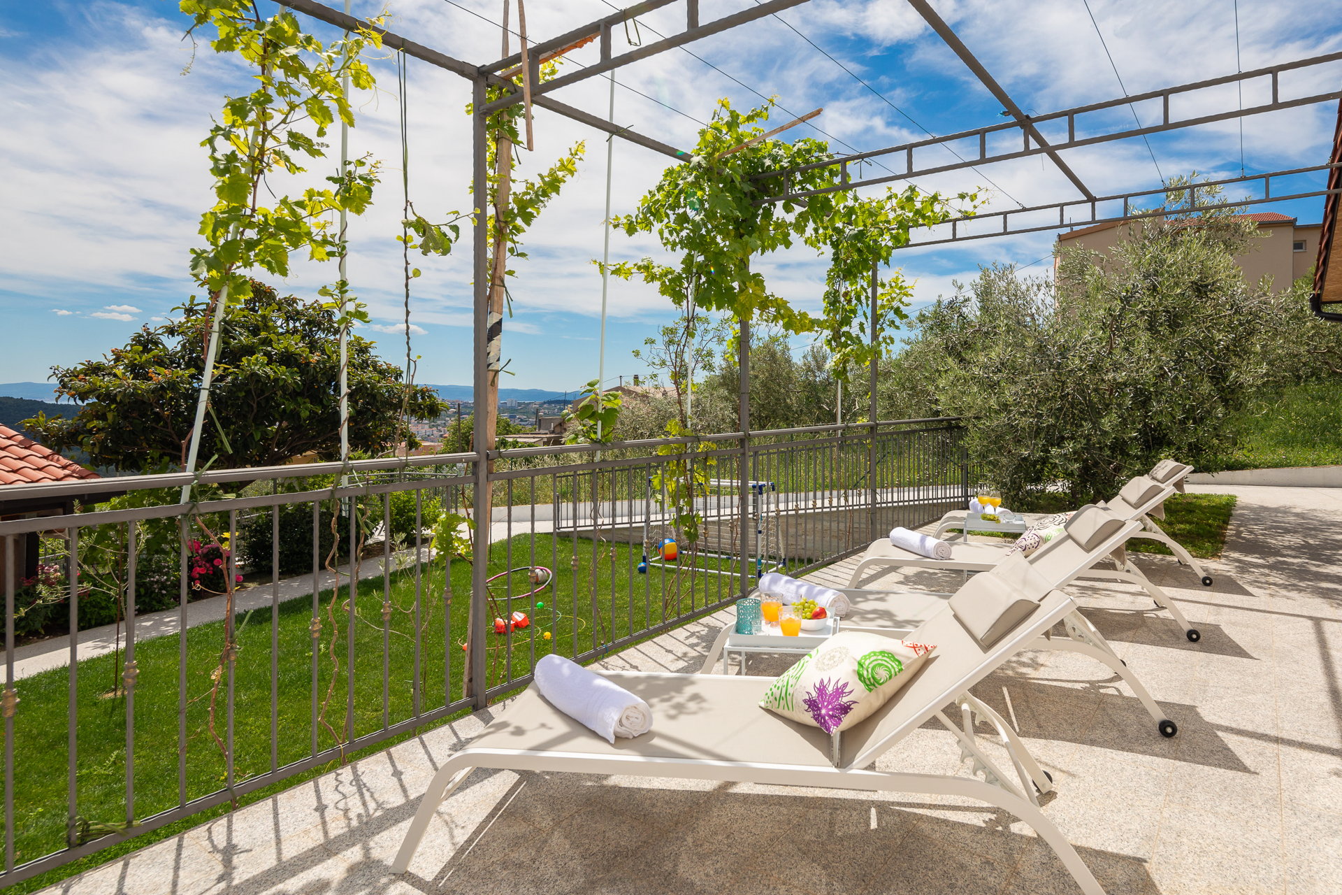 Villa Serenity Gardens with Pool