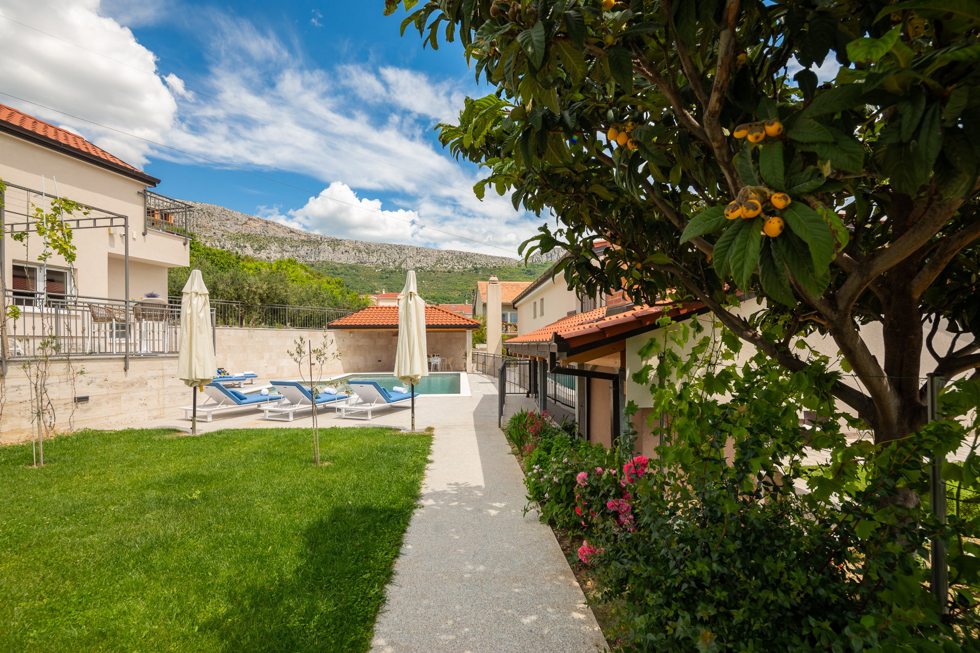 Villa Serenity Gardens with Pool