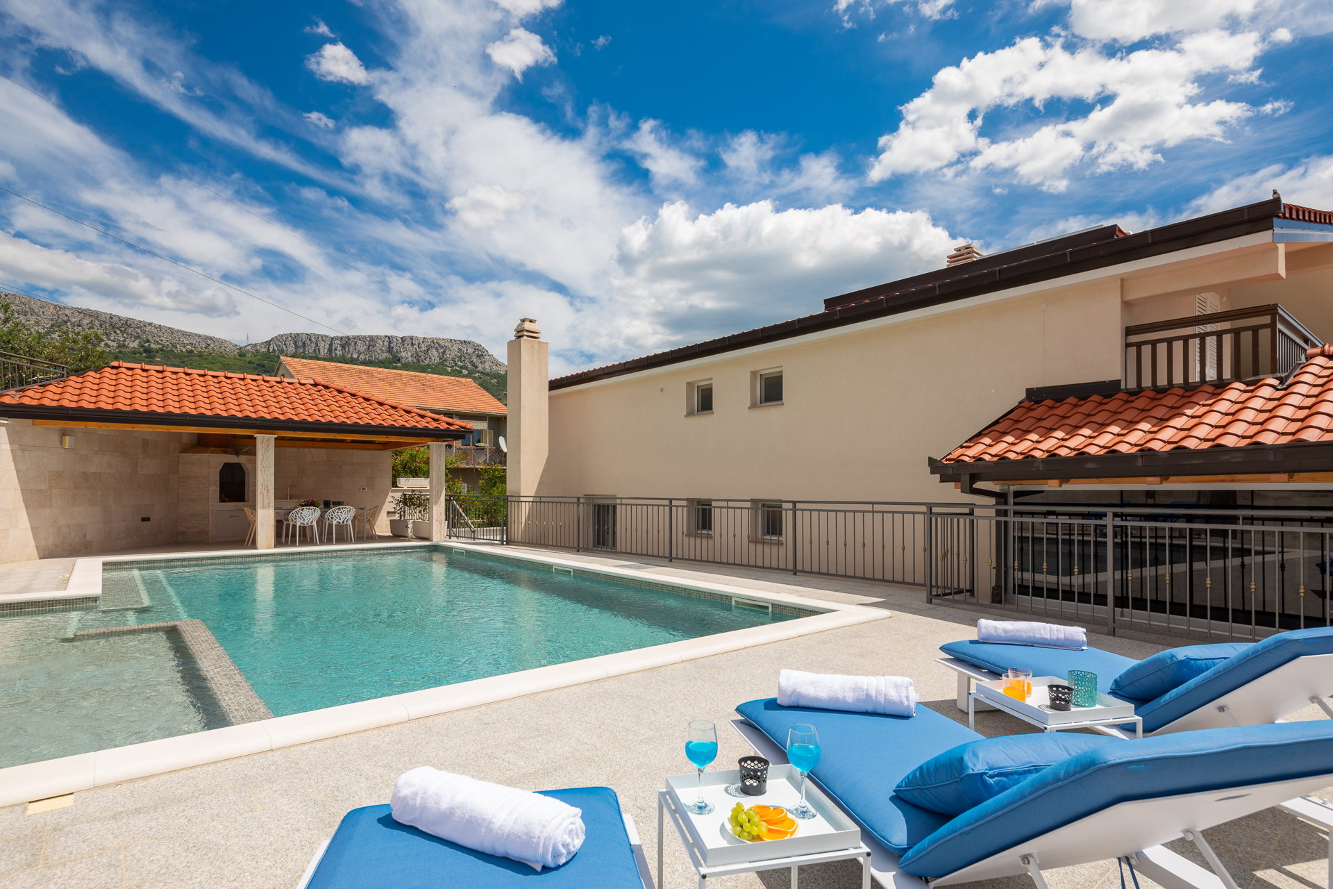 Villa Serenity Gardens with Pool