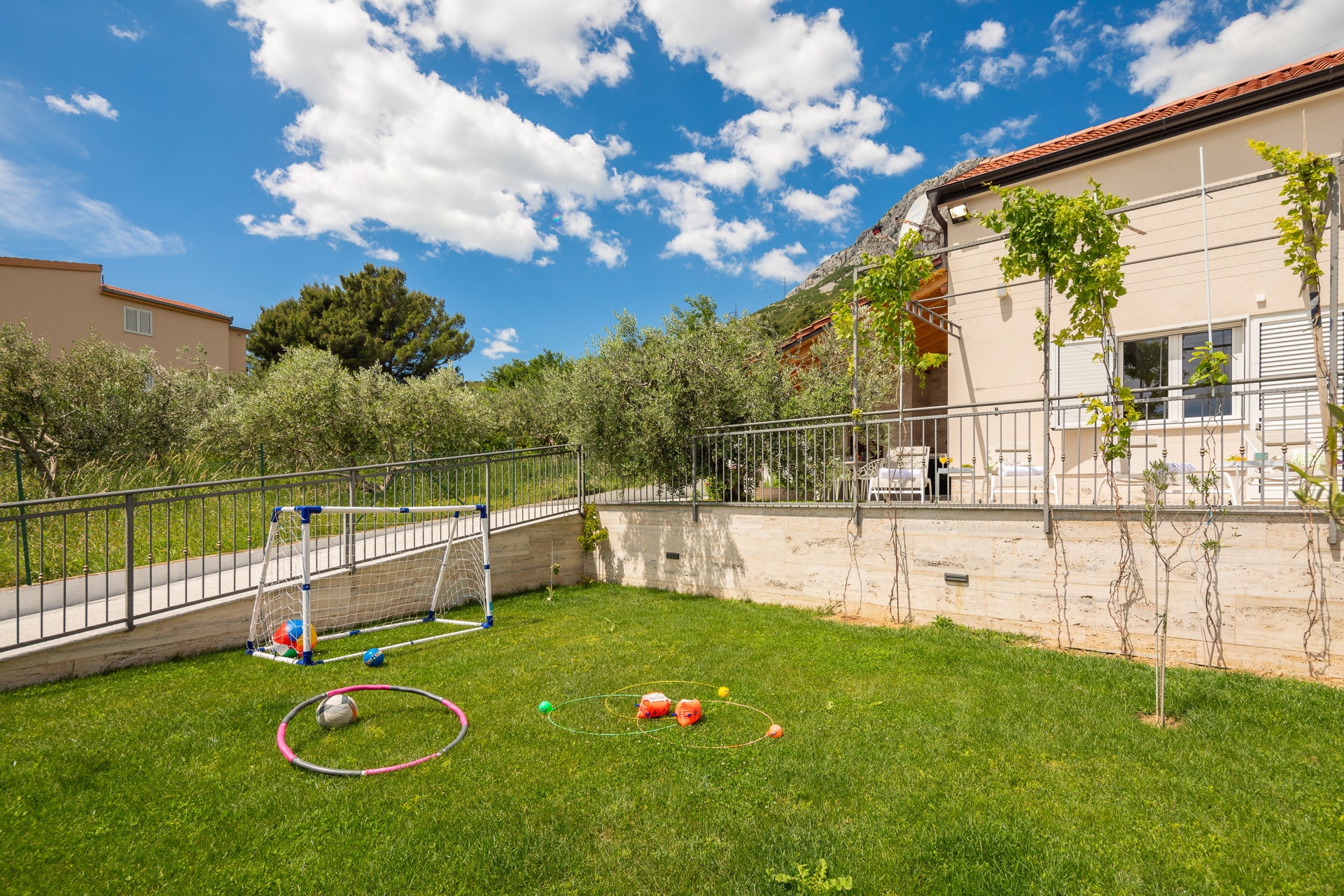 Villa Serenity Gardens with Pool
