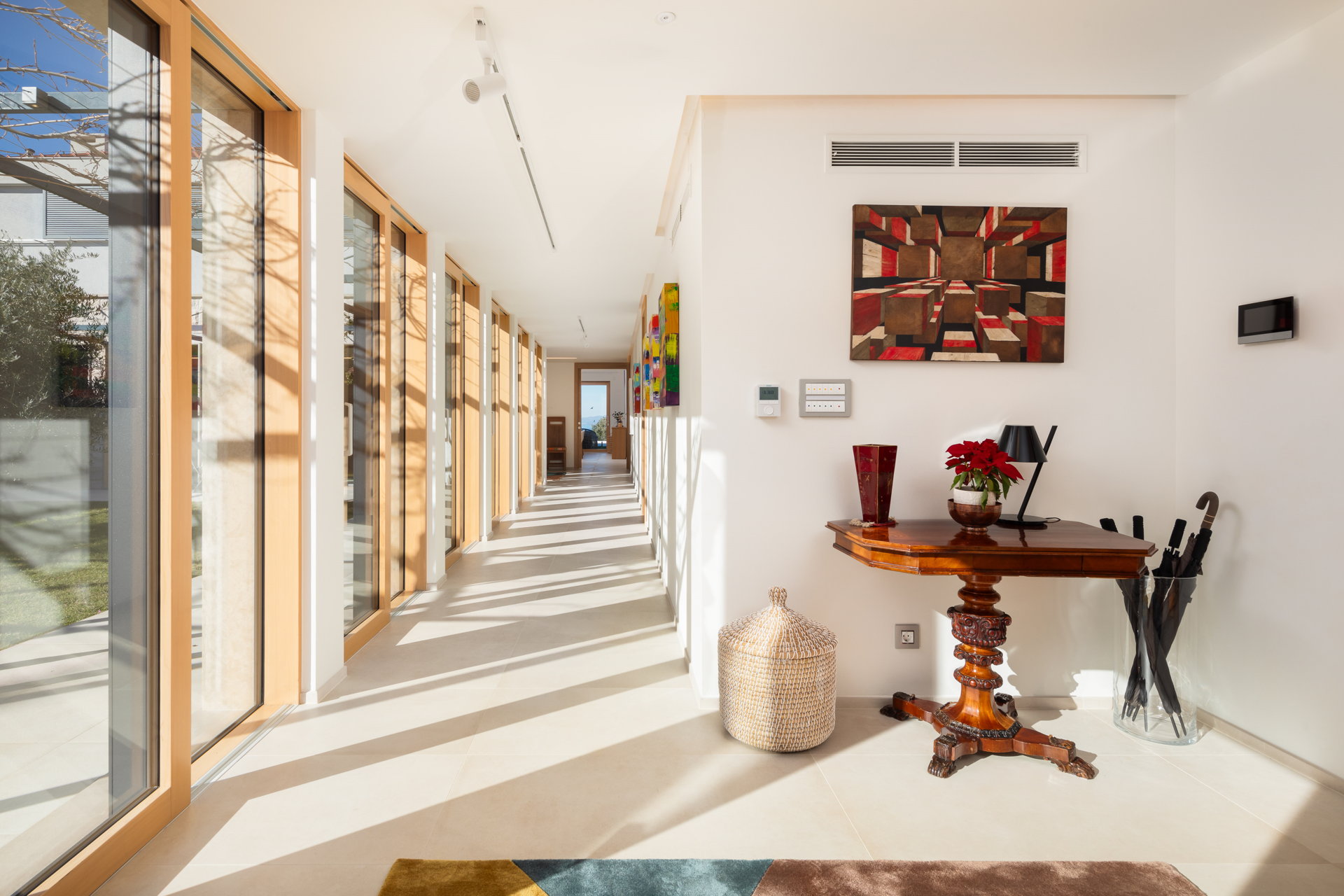 Luxury Villa Vibrante with Pool